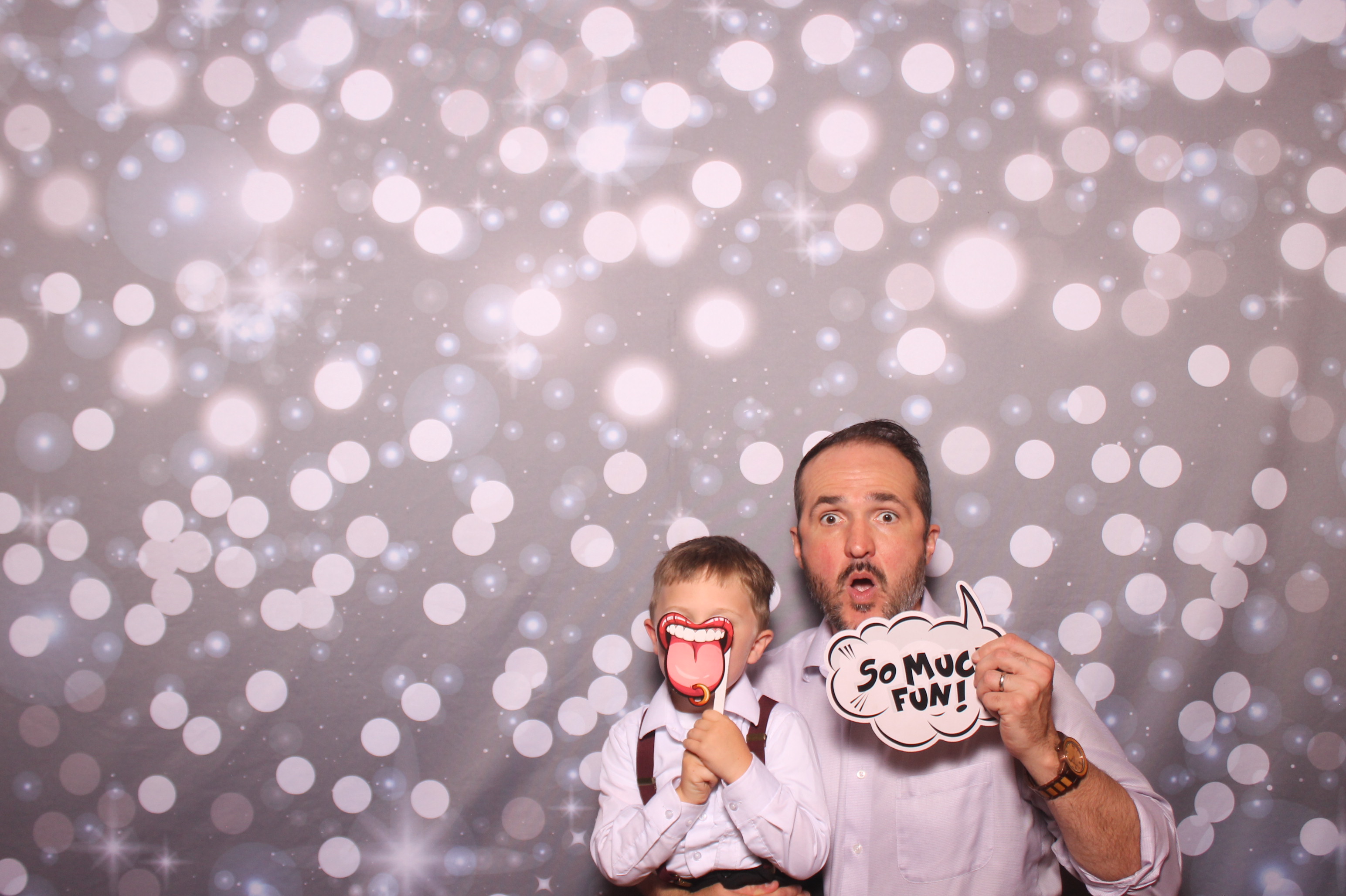 Kaylen & Mike | View more photos from the event at gallery.photoboothcincy.com/u/PhotoBoothCincy/Kaylen-Mike