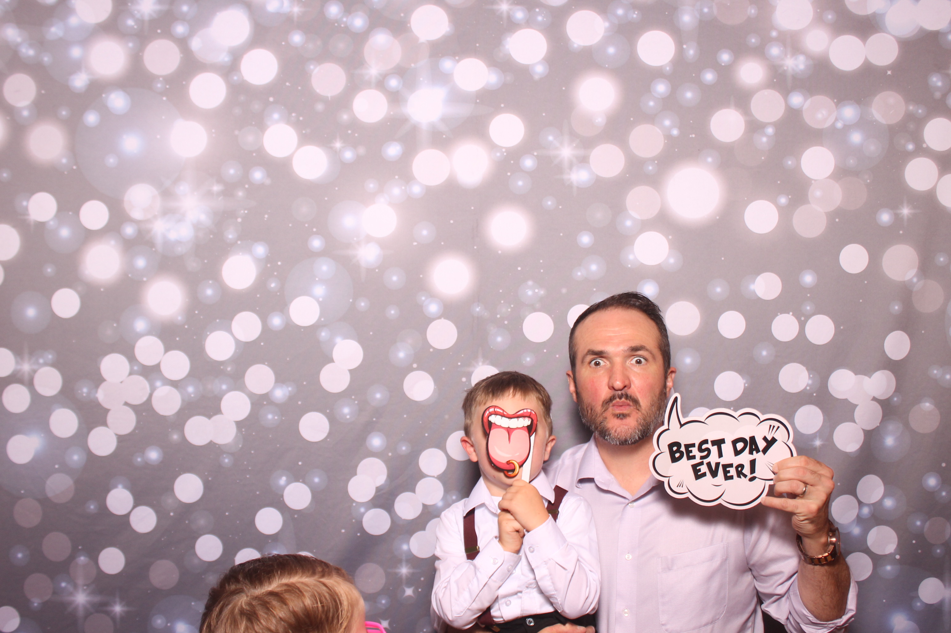 Kaylen & Mike | View more photos from the event at gallery.photoboothcincy.com/u/PhotoBoothCincy/Kaylen-Mike