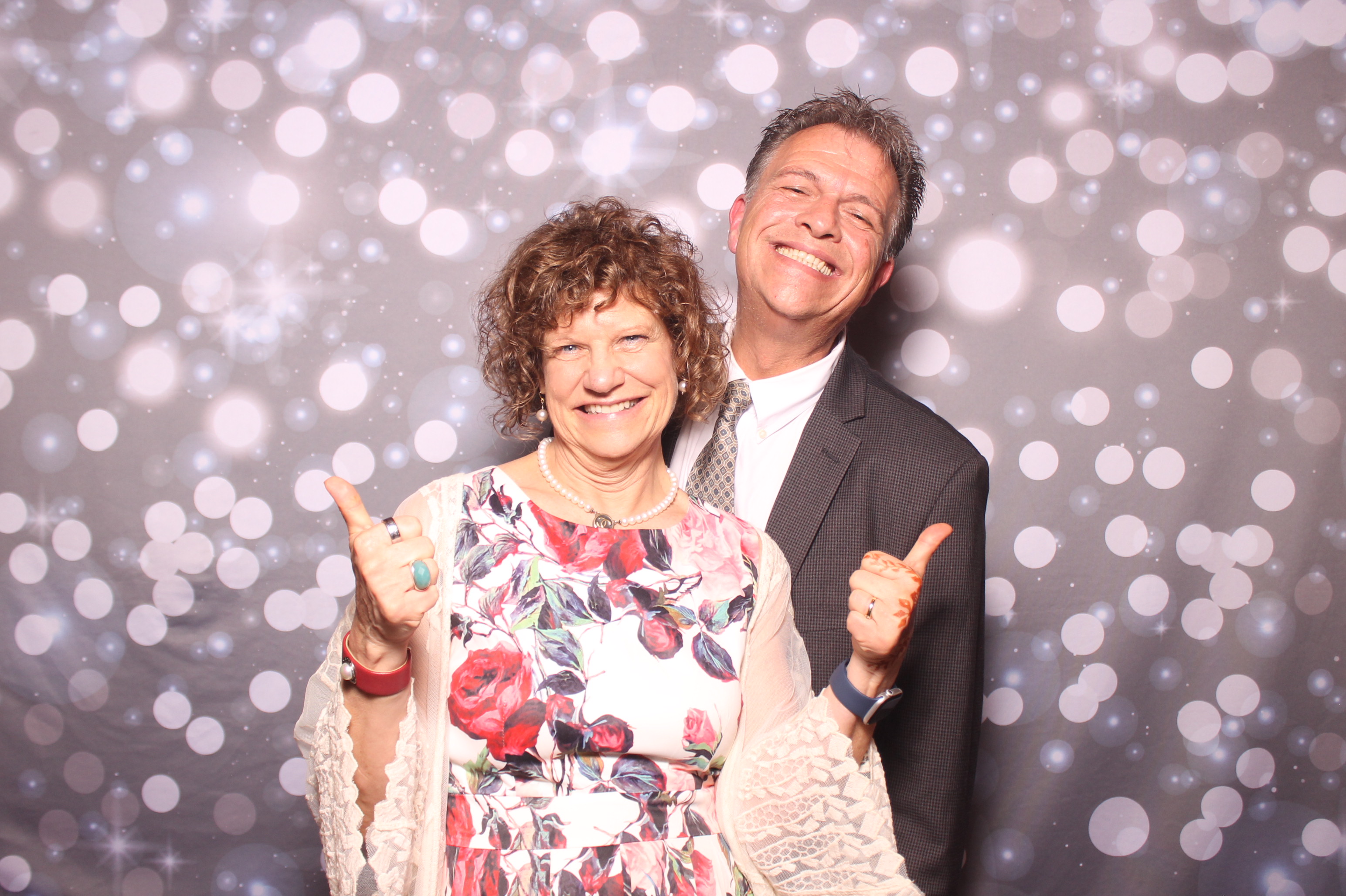 Kaylen & Mike | View more photos from the event at gallery.photoboothcincy.com/u/PhotoBoothCincy/Kaylen-Mike
