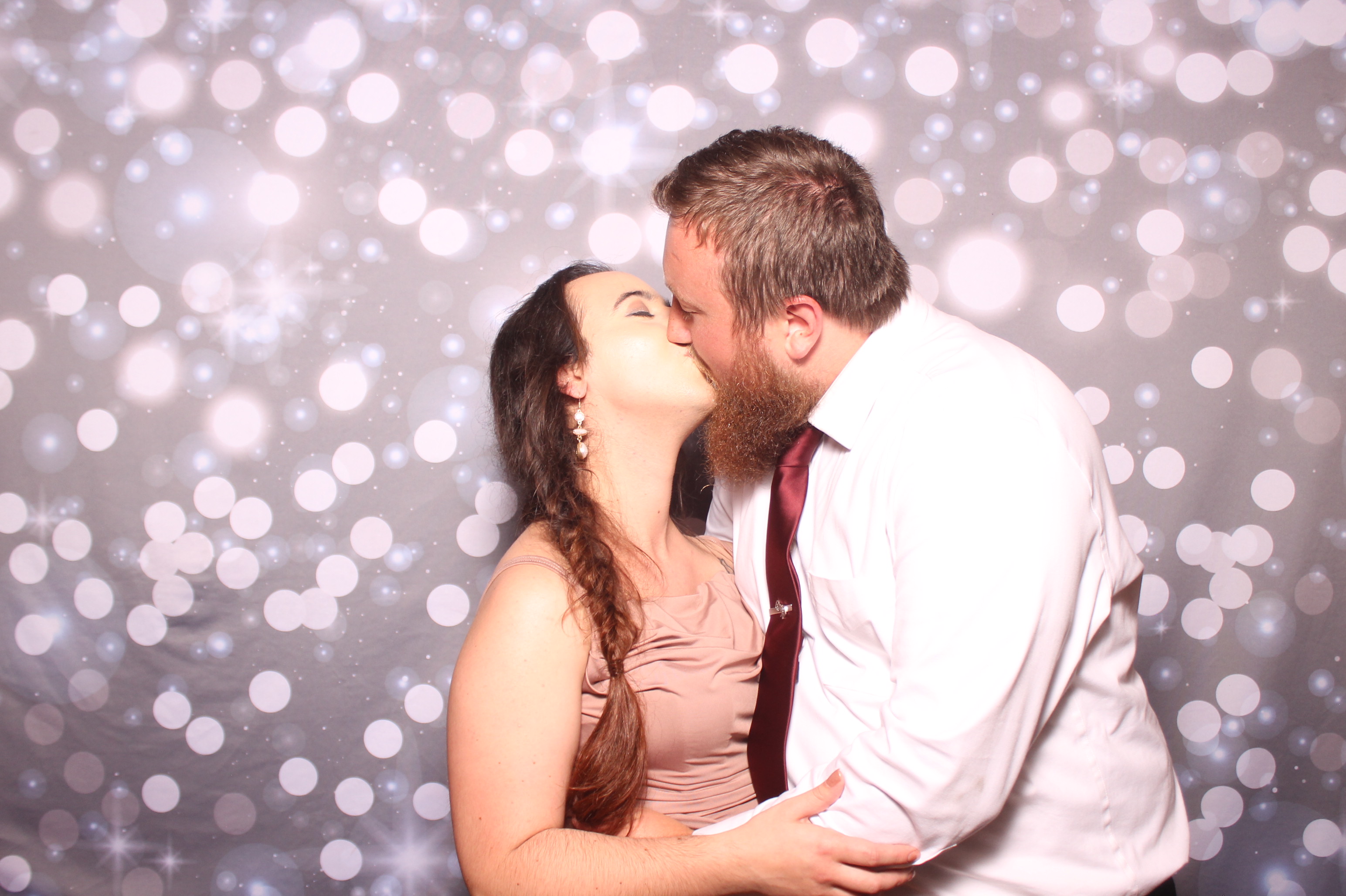 Kaylen & Mike | View more photos from the event at gallery.photoboothcincy.com/u/PhotoBoothCincy/Kaylen-Mike
