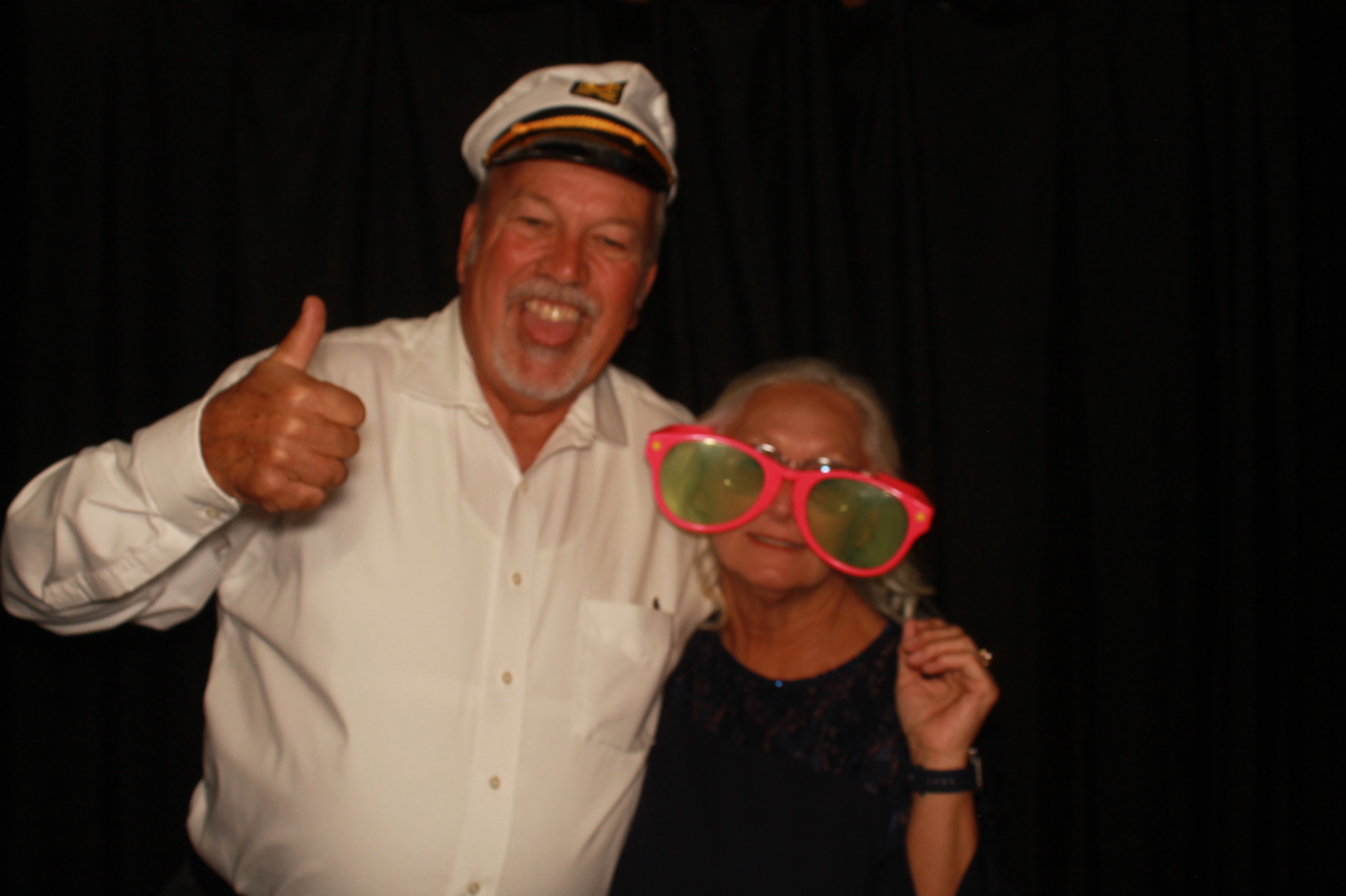 Kelli & Aaron Wedding | View more photos from the event at gallery.photoboothcincy.com/u/PhotoBoothCincy/Kelli-Aaron-Wedding