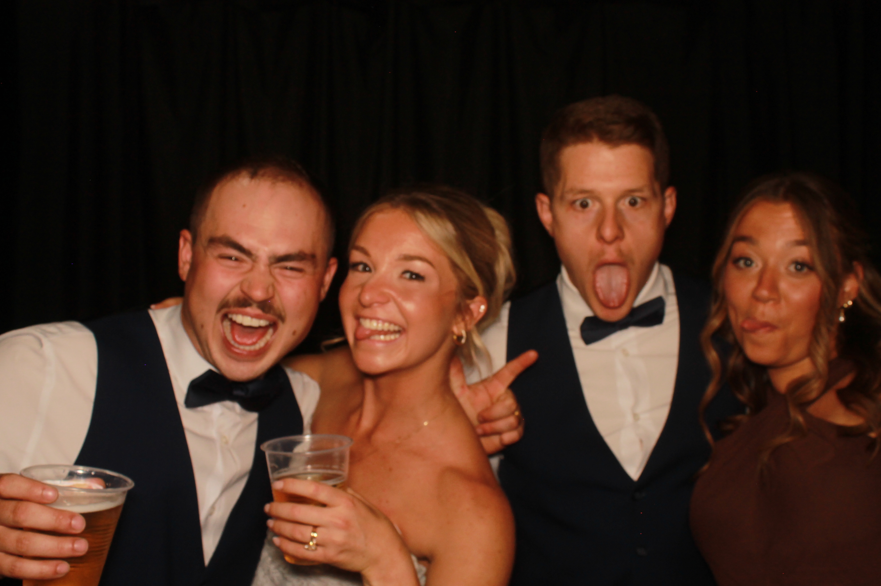 Kelli & Aaron Wedding | View more photos from the event at gallery.photoboothcincy.com/u/PhotoBoothCincy/Kelli-Aaron-Wedding