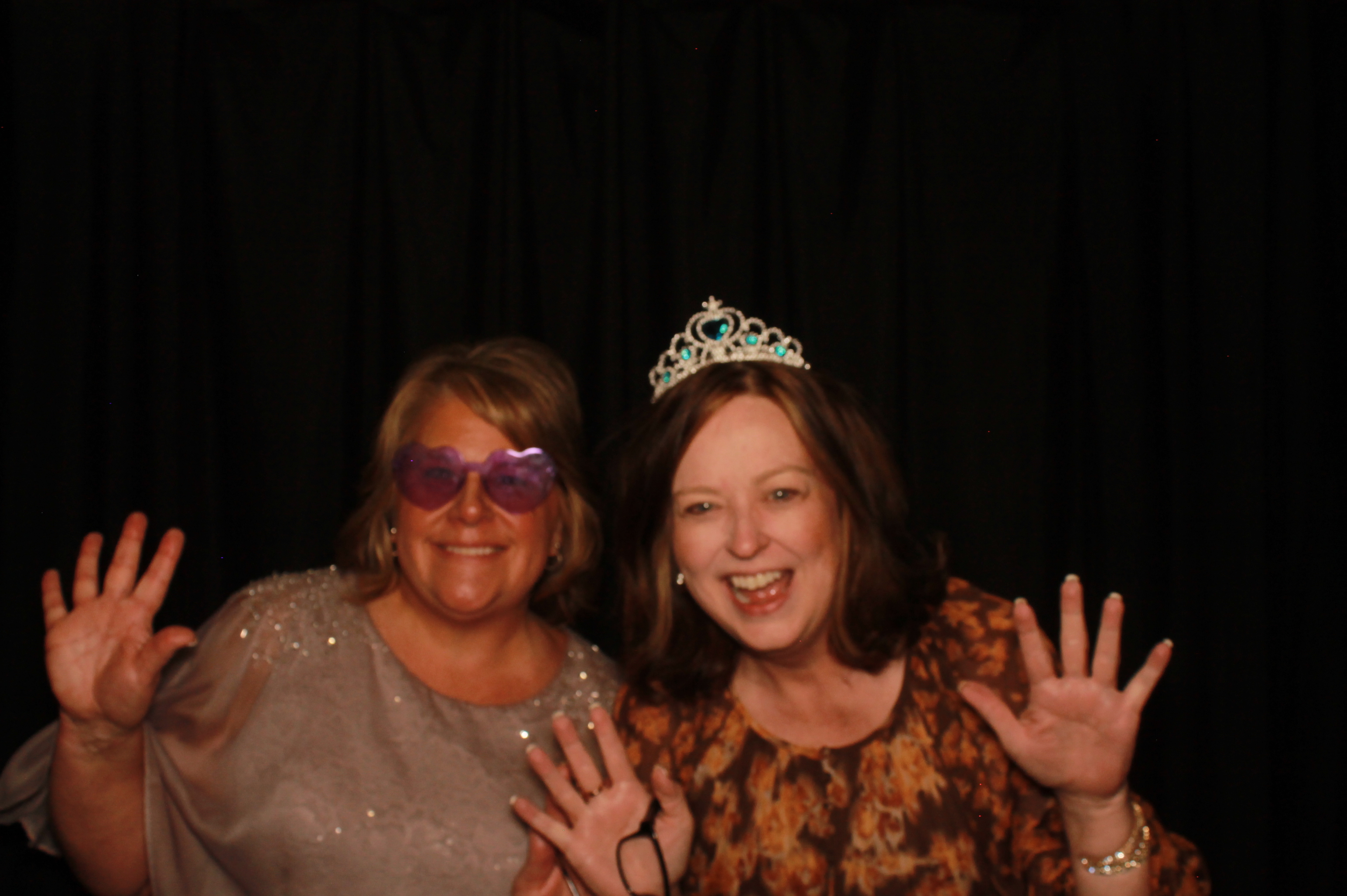 Kelli & Aaron Wedding | View more photos from the event at gallery.photoboothcincy.com/u/PhotoBoothCincy/Kelli-Aaron-Wedding