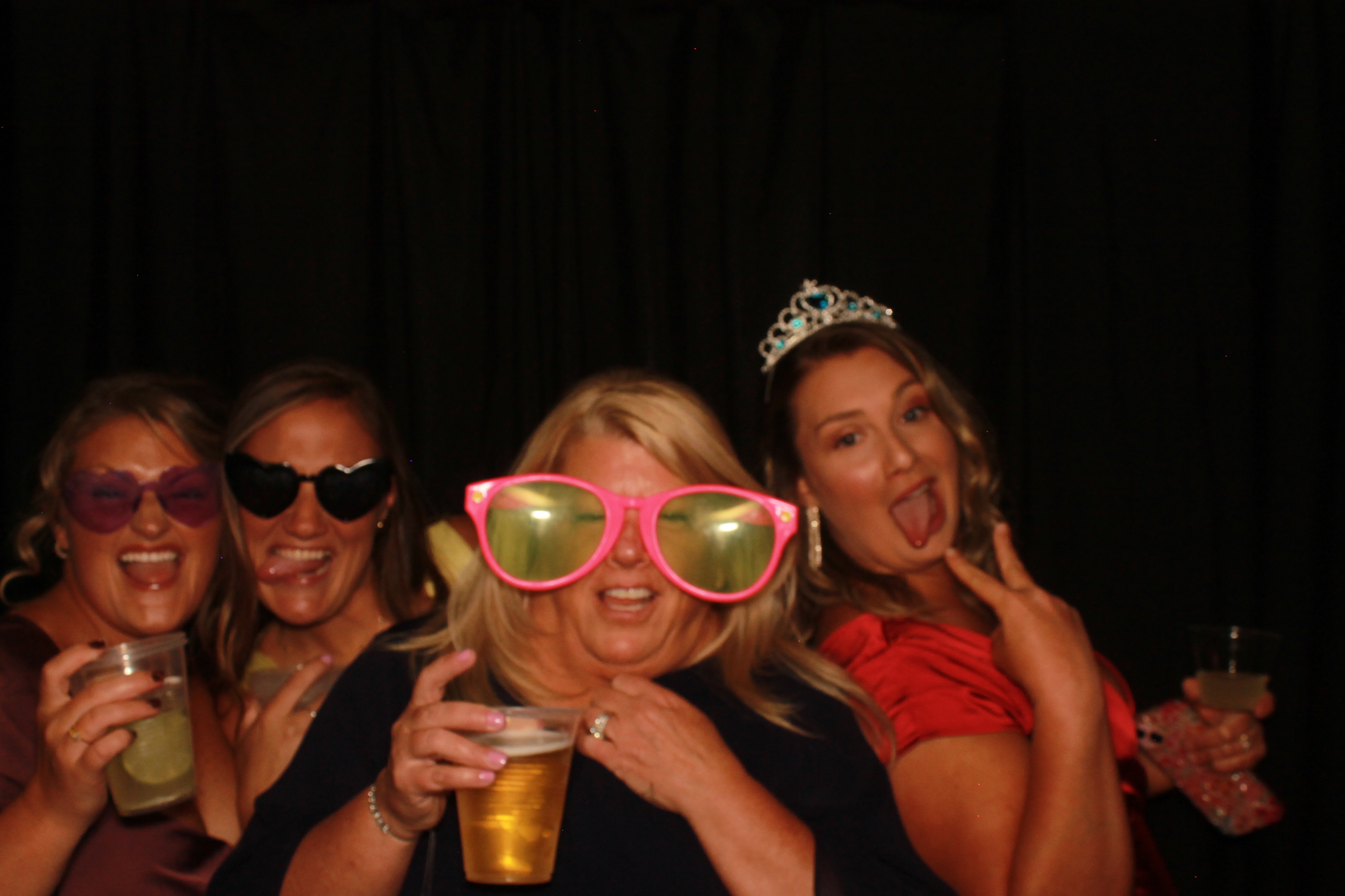Kelli & Aaron Wedding | View more photos from the event at gallery.photoboothcincy.com/u/PhotoBoothCincy/Kelli-Aaron-Wedding