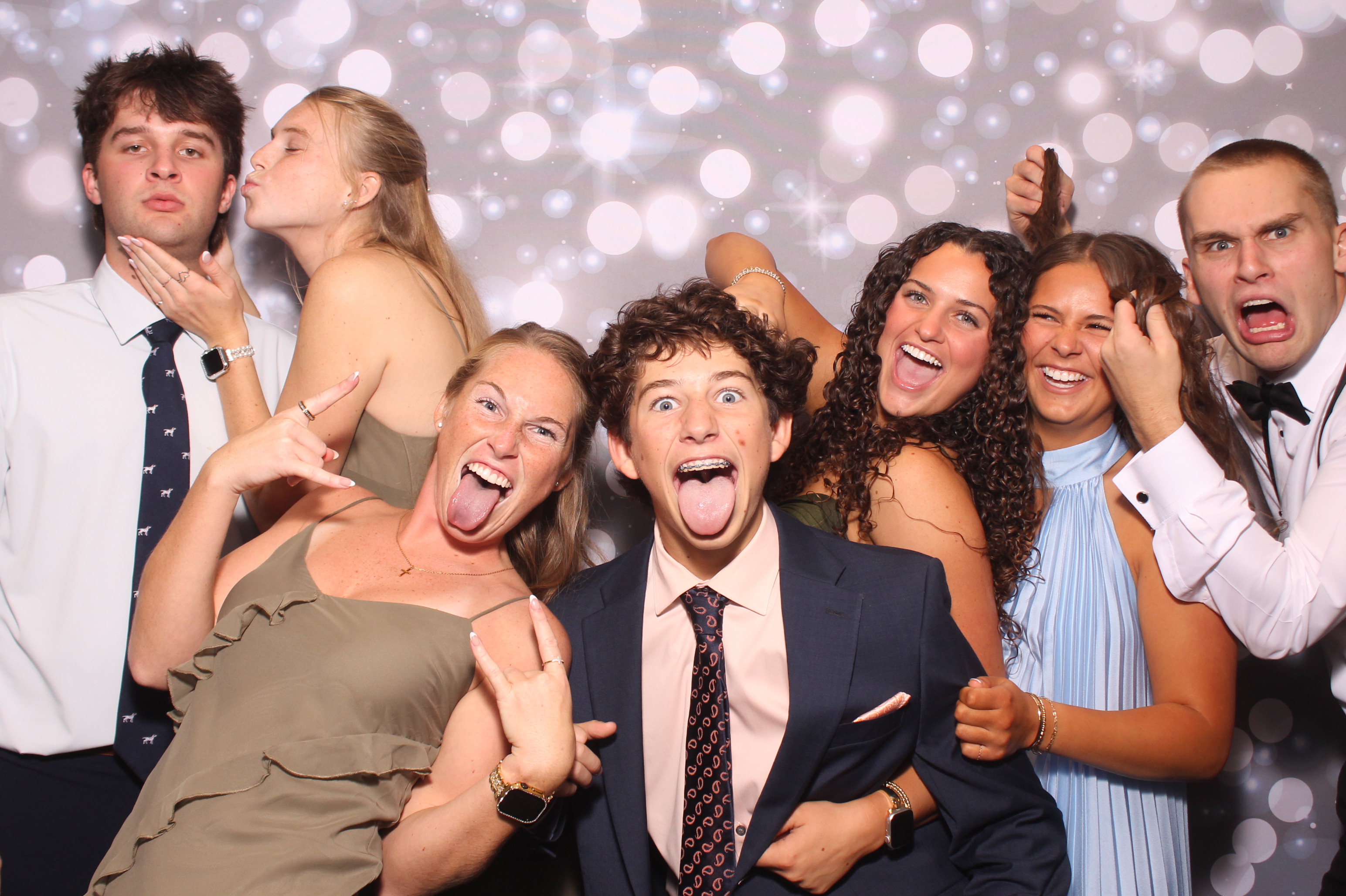 Kincaids Wedding | View more photos from the event at gallery.photoboothcincy.com/u/PhotoBoothCincy/Kincaids-Wedding