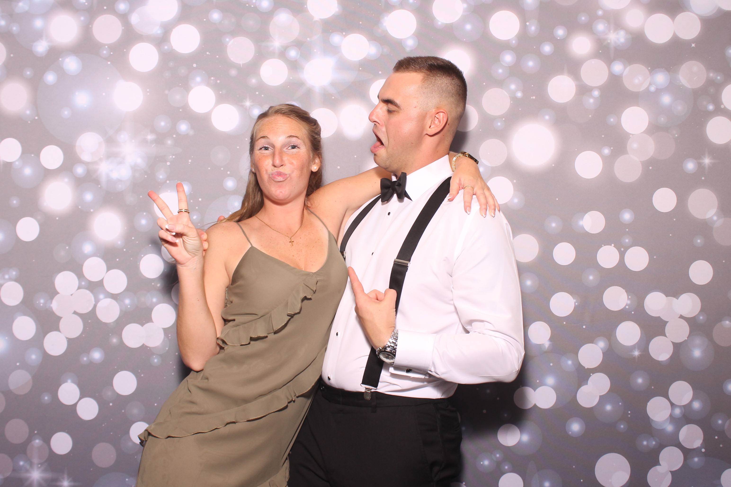 Kincaids Wedding | View more photos from the event at gallery.photoboothcincy.com/u/PhotoBoothCincy/Kincaids-Wedding