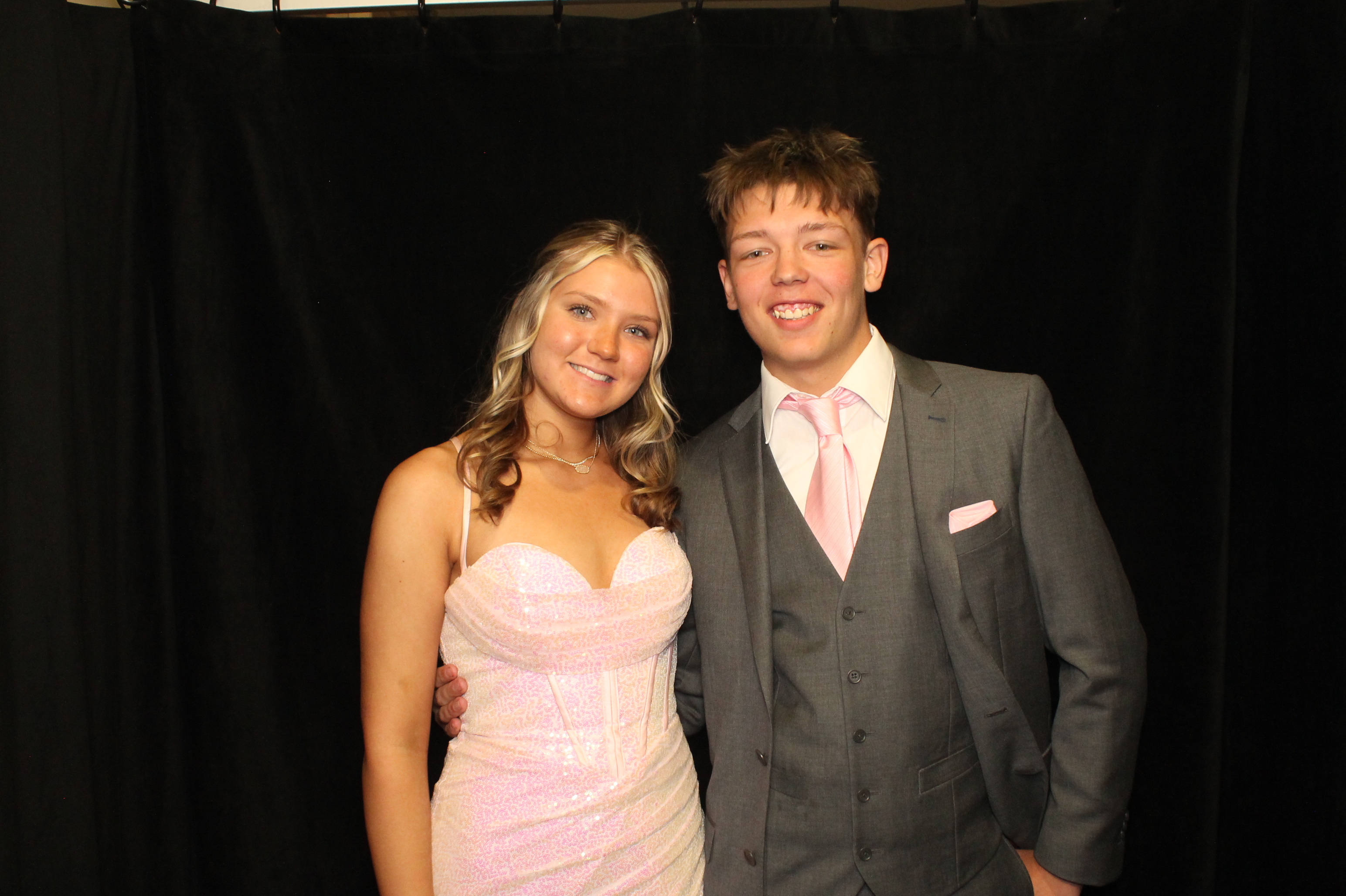 LHS Prom | View more photos from the event at gallery.photoboothcincy.com/u/PhotoBoothCincy/LHS-Prom-0
