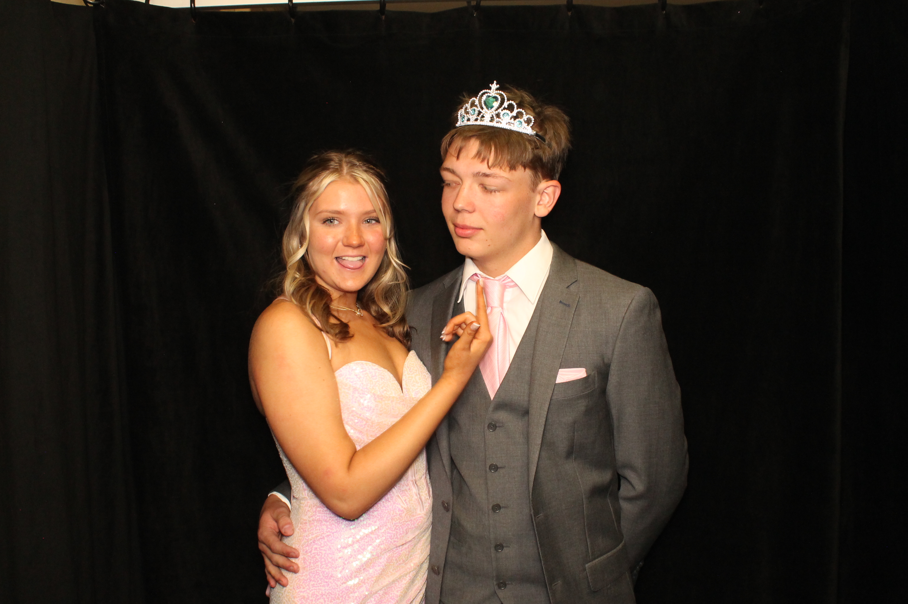 LHS Prom | View more photos from the event at gallery.photoboothcincy.com/u/PhotoBoothCincy/LHS-Prom-0