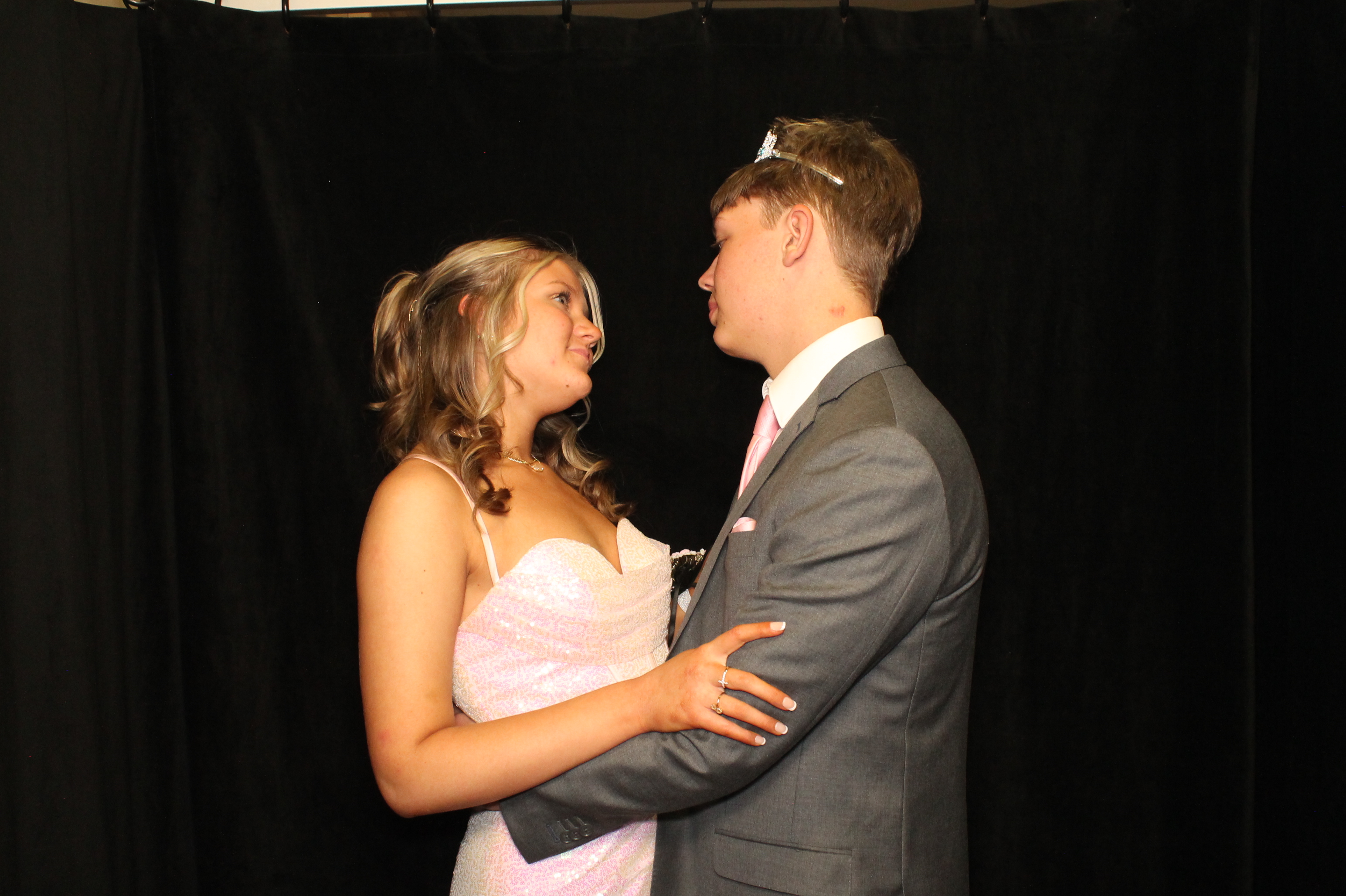 LHS Prom | View more photos from the event at gallery.photoboothcincy.com/u/PhotoBoothCincy/LHS-Prom-0