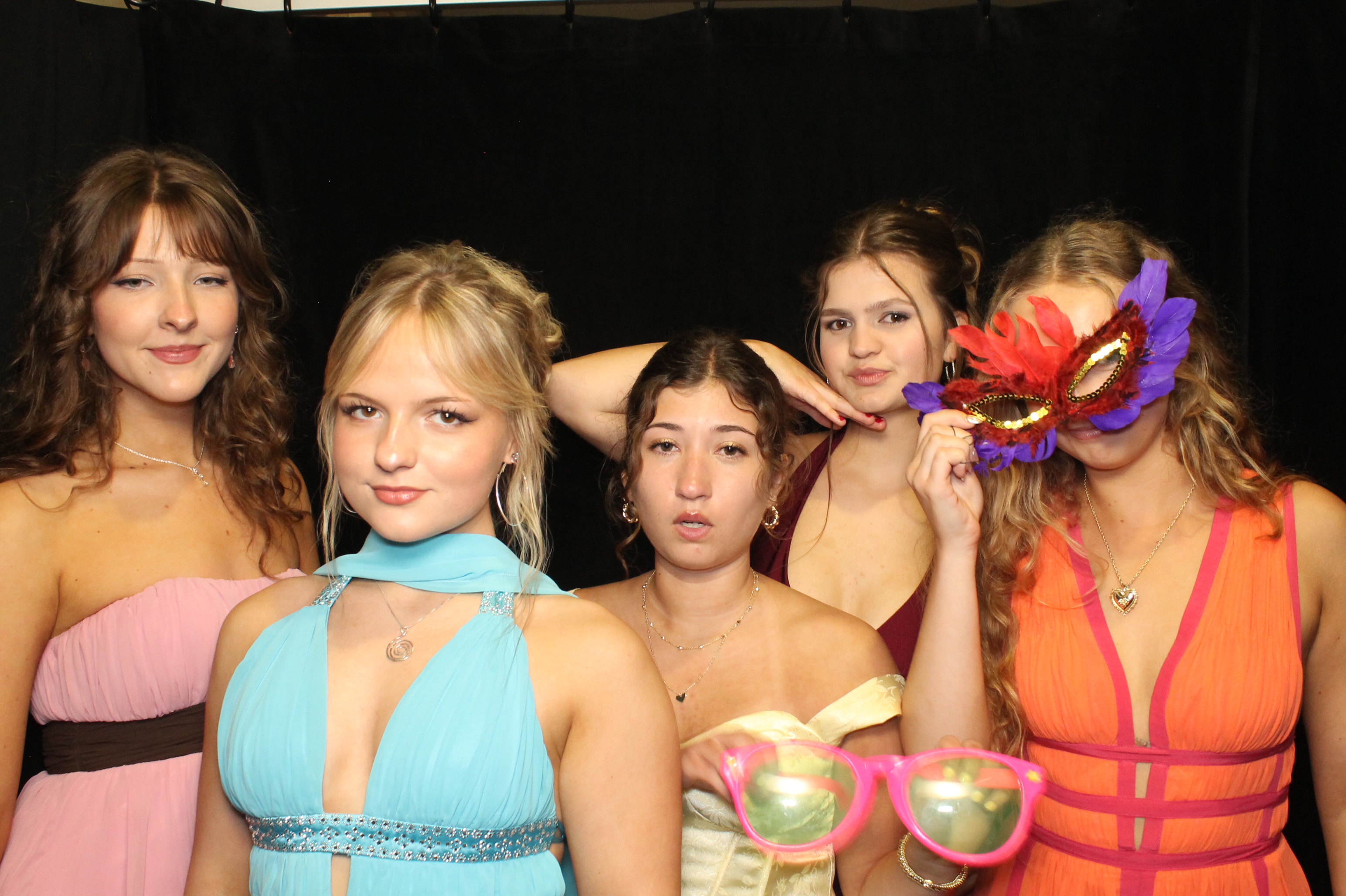 LHS Prom | View more photos from the event at gallery.photoboothcincy.com/u/PhotoBoothCincy/LHS-Prom-0