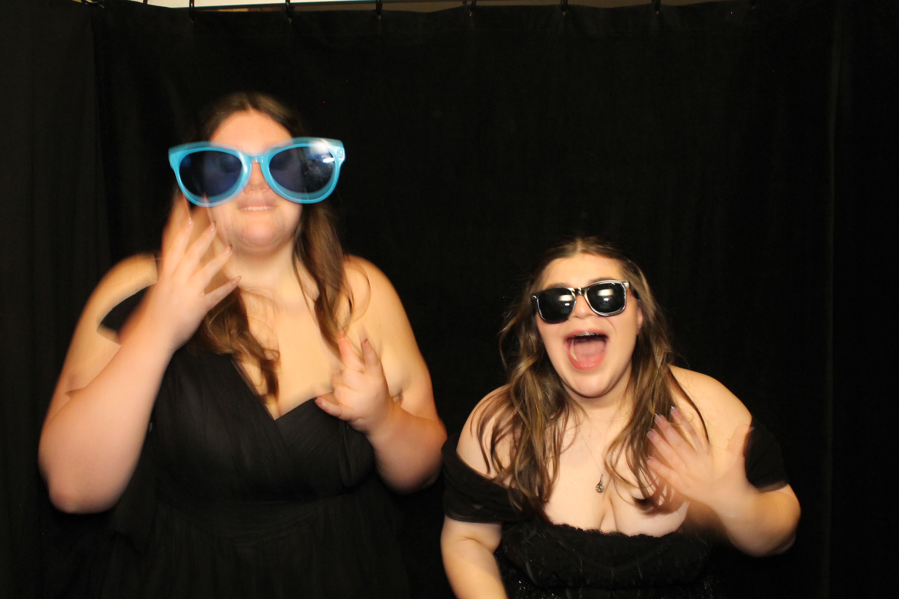 LHS Prom | View more photos from the event at gallery.photoboothcincy.com/u/PhotoBoothCincy/LHS-Prom-0