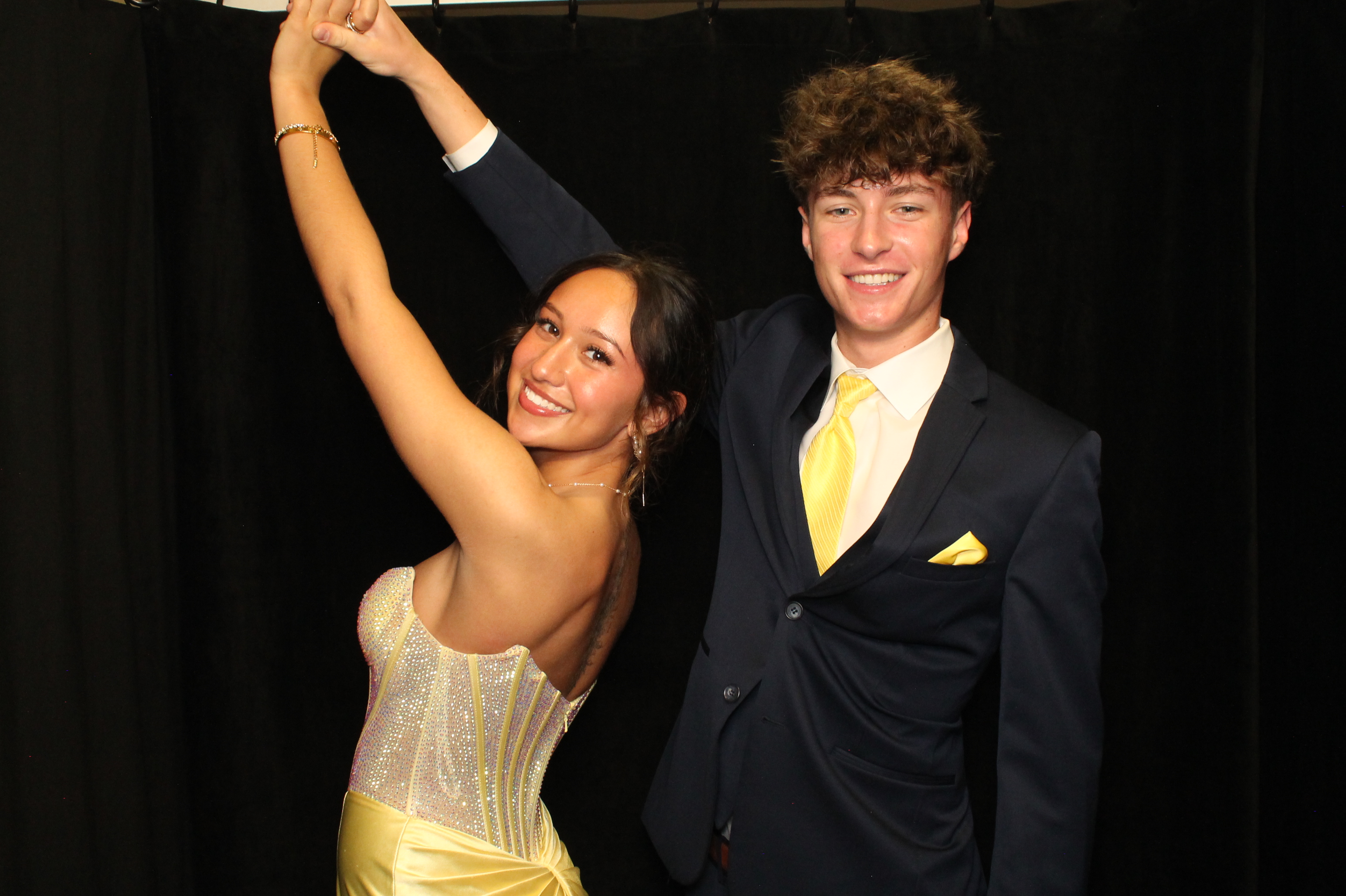 LHS Prom | View more photos from the event at gallery.photoboothcincy.com/u/PhotoBoothCincy/LHS-Prom-0