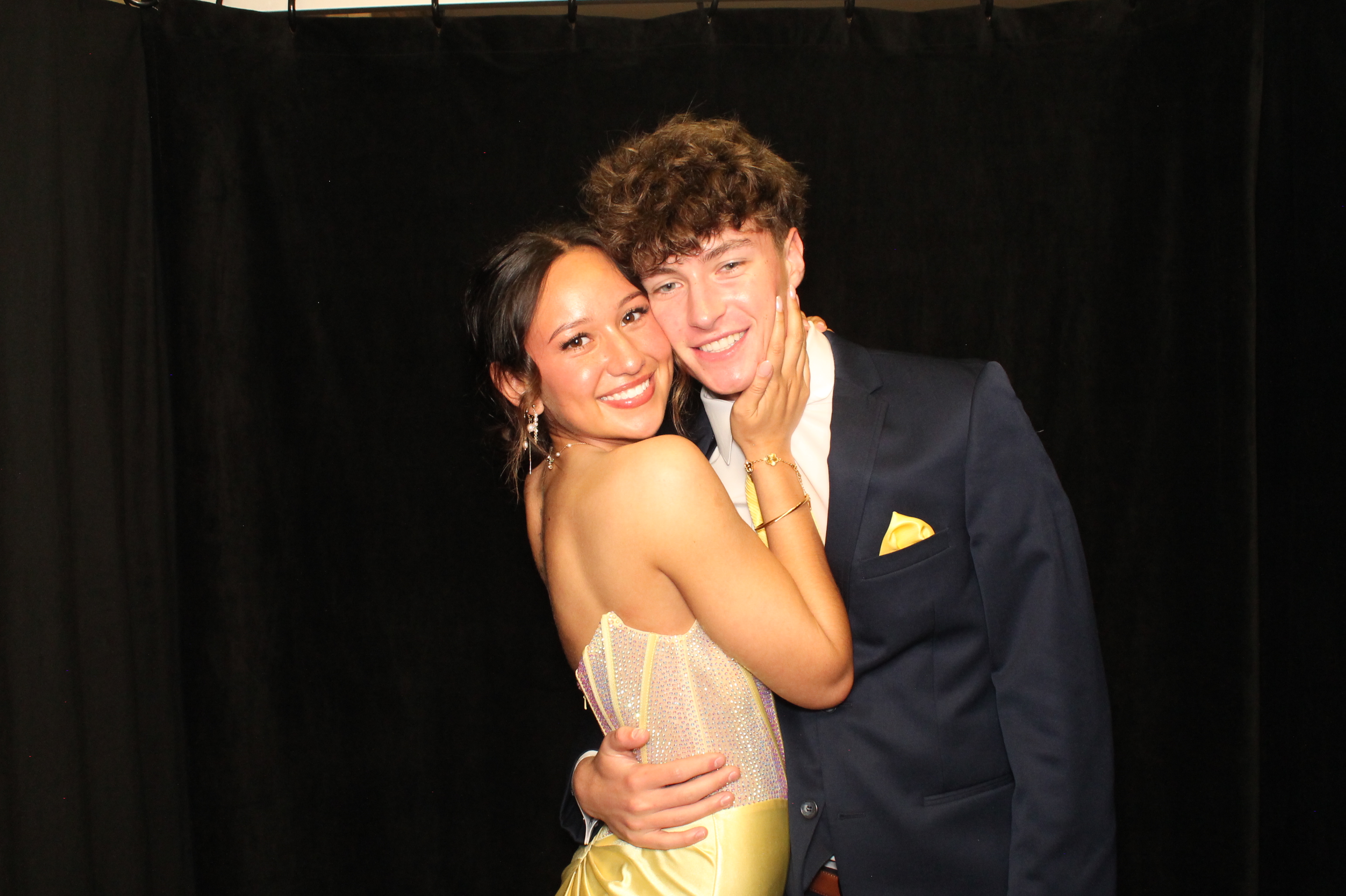 LHS Prom | View more photos from the event at gallery.photoboothcincy.com/u/PhotoBoothCincy/LHS-Prom-0
