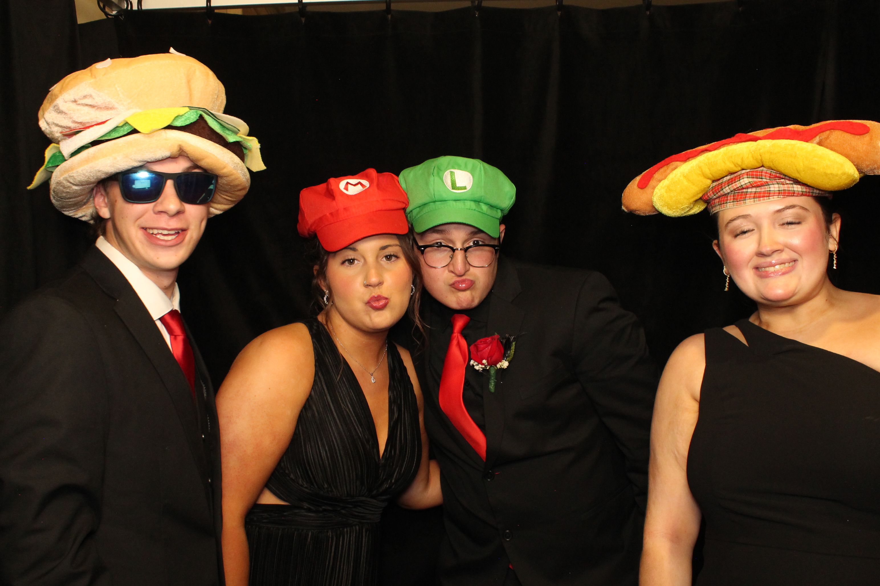 LHS Prom | View more photos from the event at gallery.photoboothcincy.com/u/PhotoBoothCincy/LHS-Prom-0