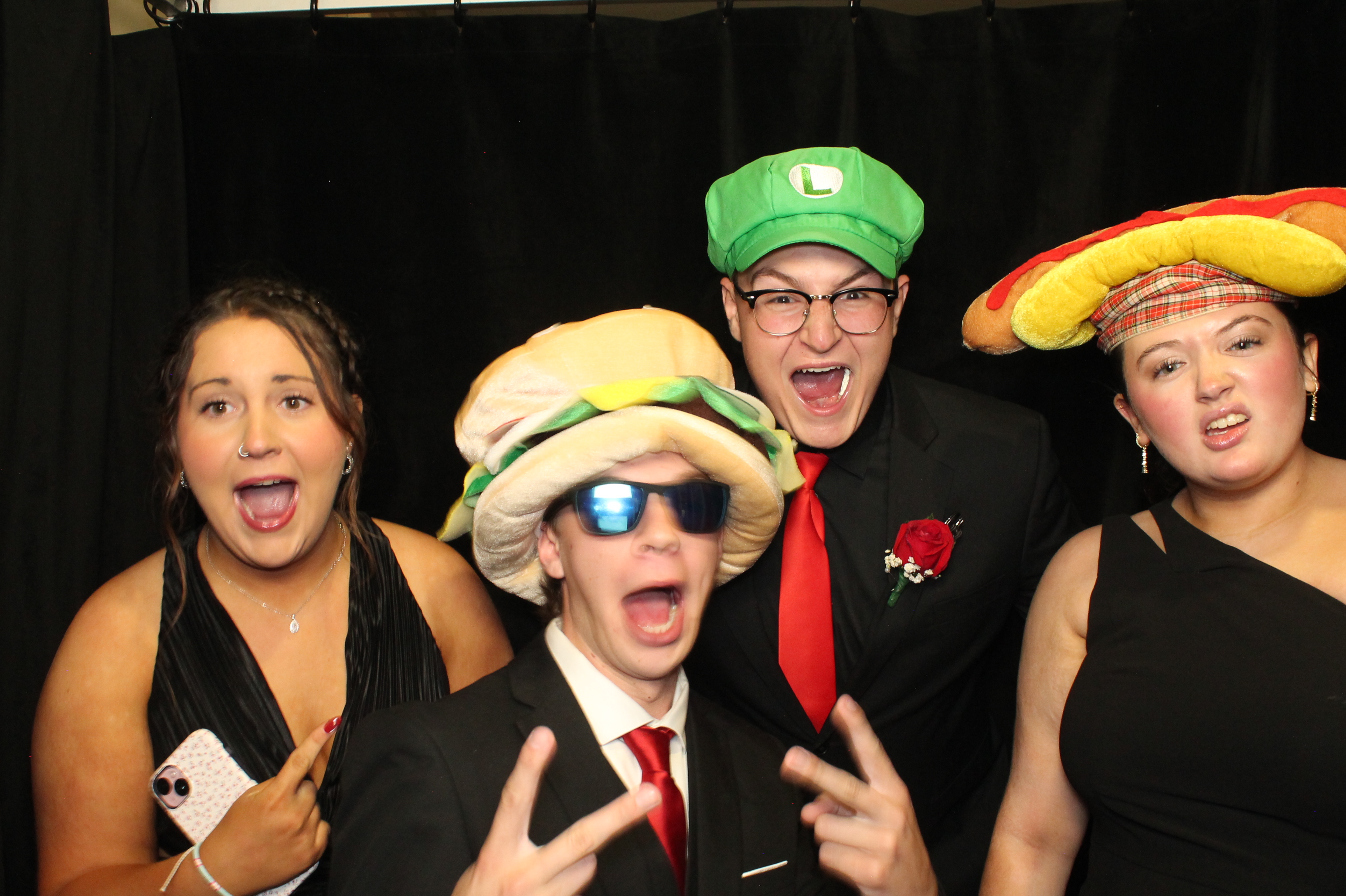 LHS Prom | View more photos from the event at gallery.photoboothcincy.com/u/PhotoBoothCincy/LHS-Prom-0