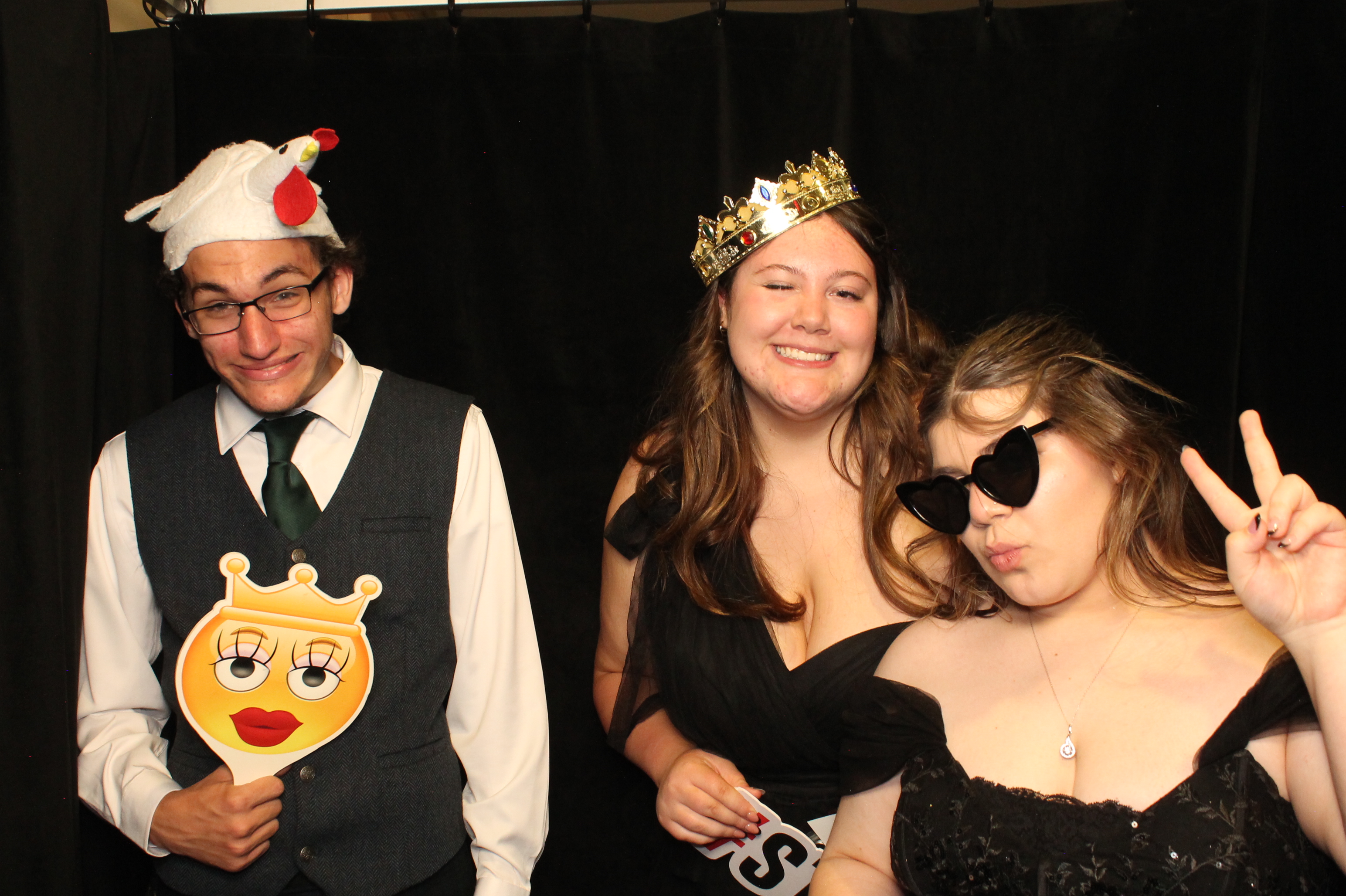 LHS Prom | View more photos from the event at gallery.photoboothcincy.com/u/PhotoBoothCincy/LHS-Prom-0