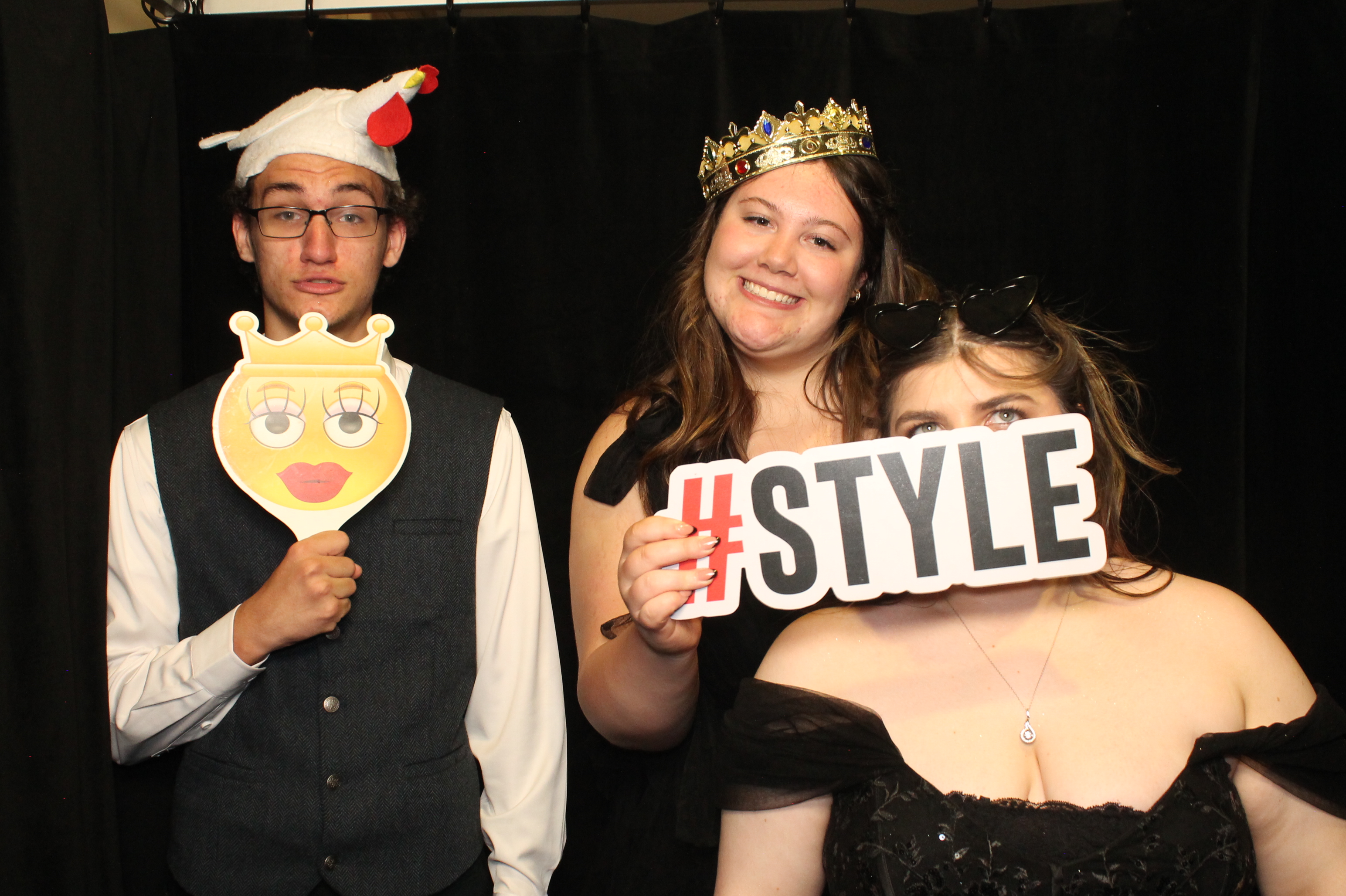 LHS Prom | View more photos from the event at gallery.photoboothcincy.com/u/PhotoBoothCincy/LHS-Prom-0