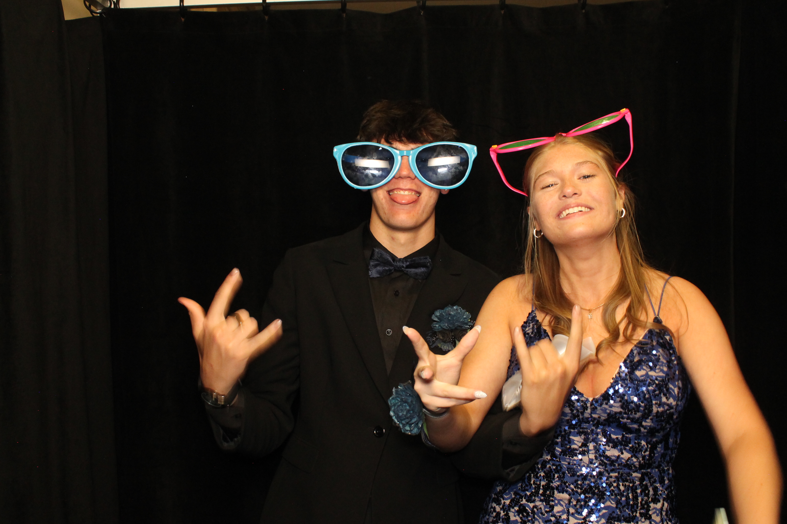 LHS Prom | View more photos from the event at gallery.photoboothcincy.com/u/PhotoBoothCincy/LHS-Prom-0