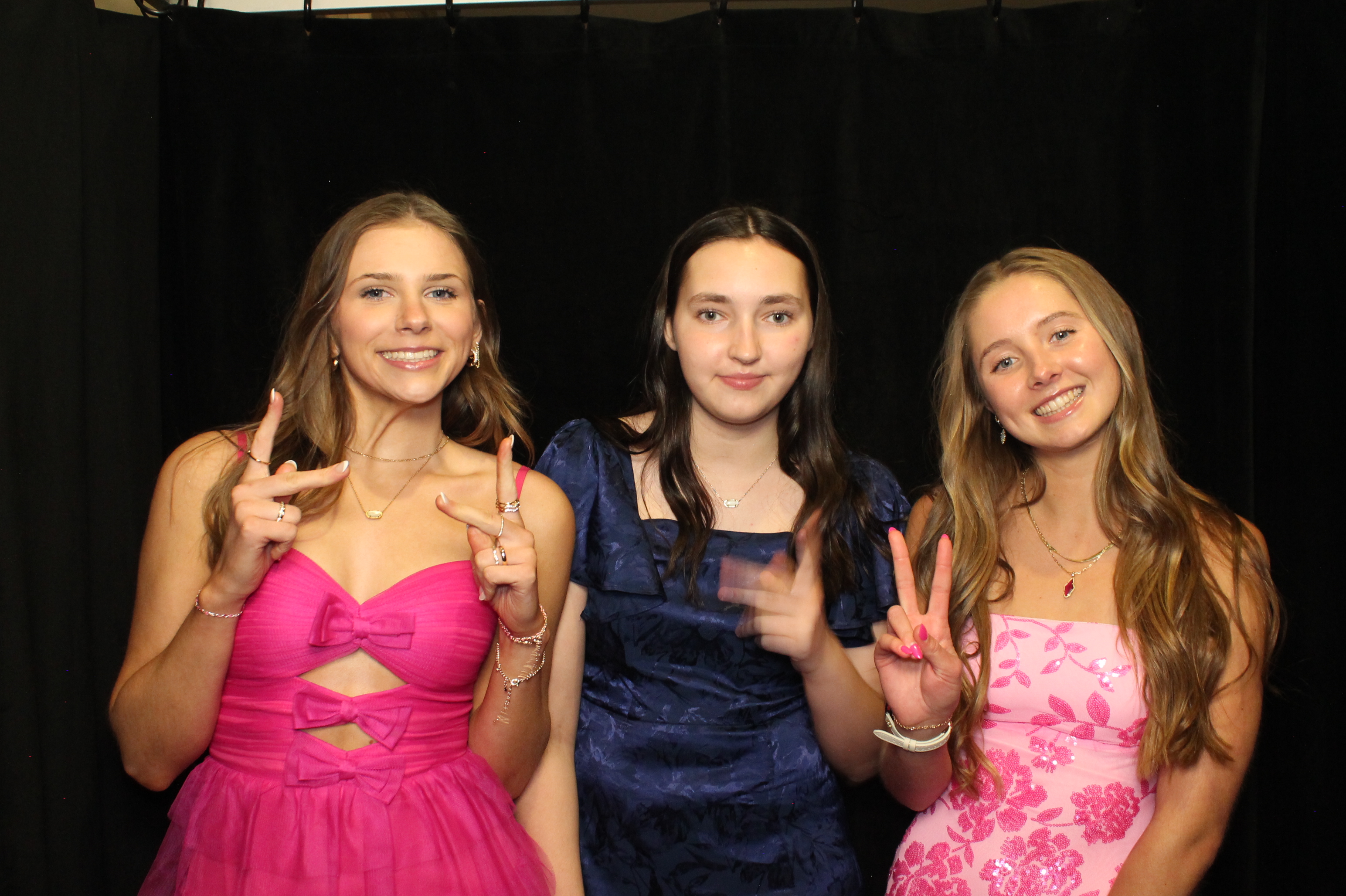 LHS Prom | View more photos from the event at gallery.photoboothcincy.com/u/PhotoBoothCincy/LHS-Prom-0