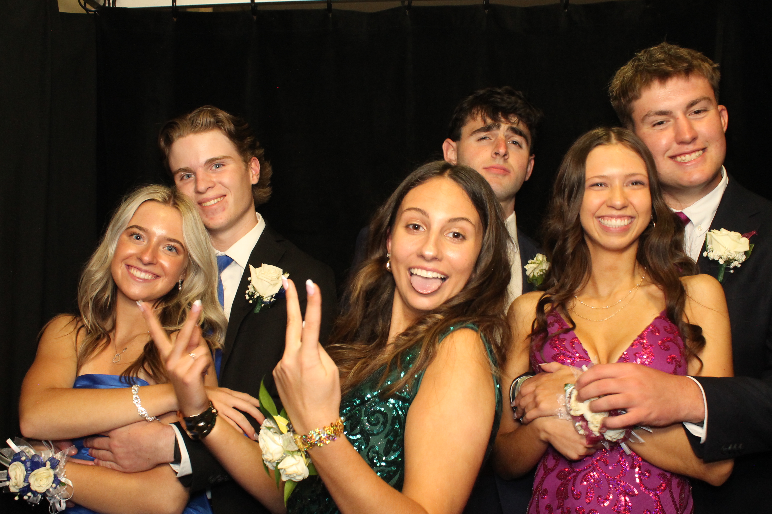LHS Prom | View more photos from the event at gallery.photoboothcincy.com/u/PhotoBoothCincy/LHS-Prom-0