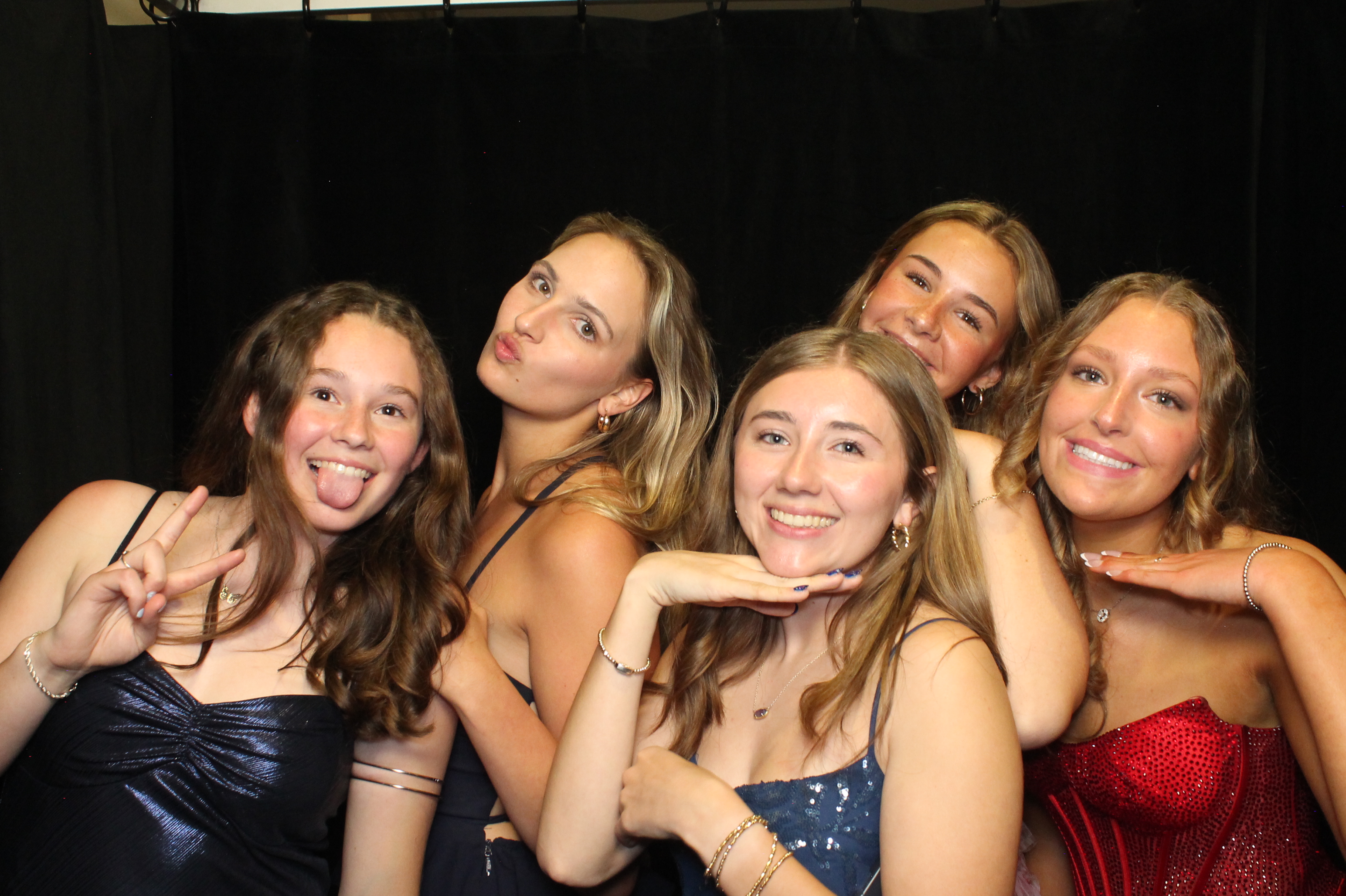 LHS Prom | View more photos from the event at gallery.photoboothcincy.com/u/PhotoBoothCincy/LHS-Prom-0