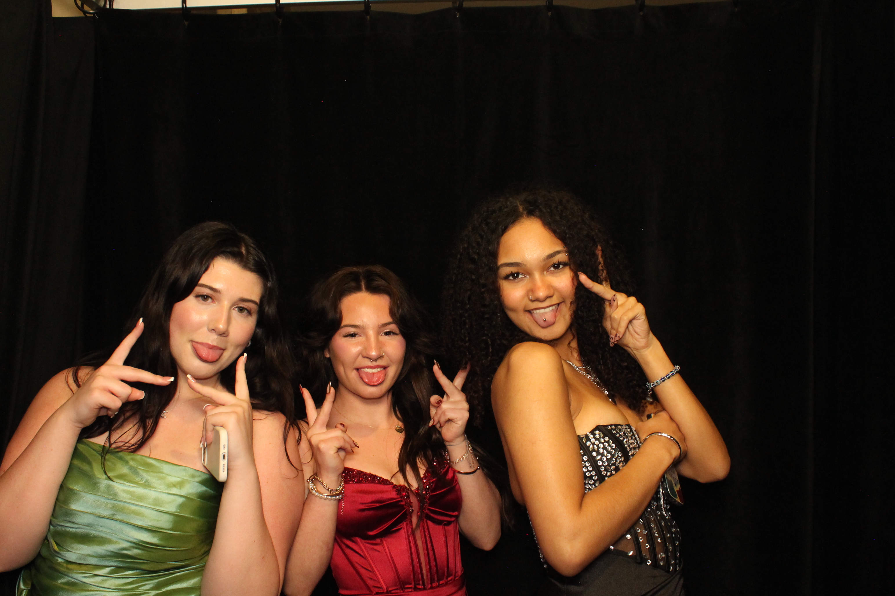 LHS Prom | View more photos from the event at gallery.photoboothcincy.com/u/PhotoBoothCincy/LHS-Prom-0