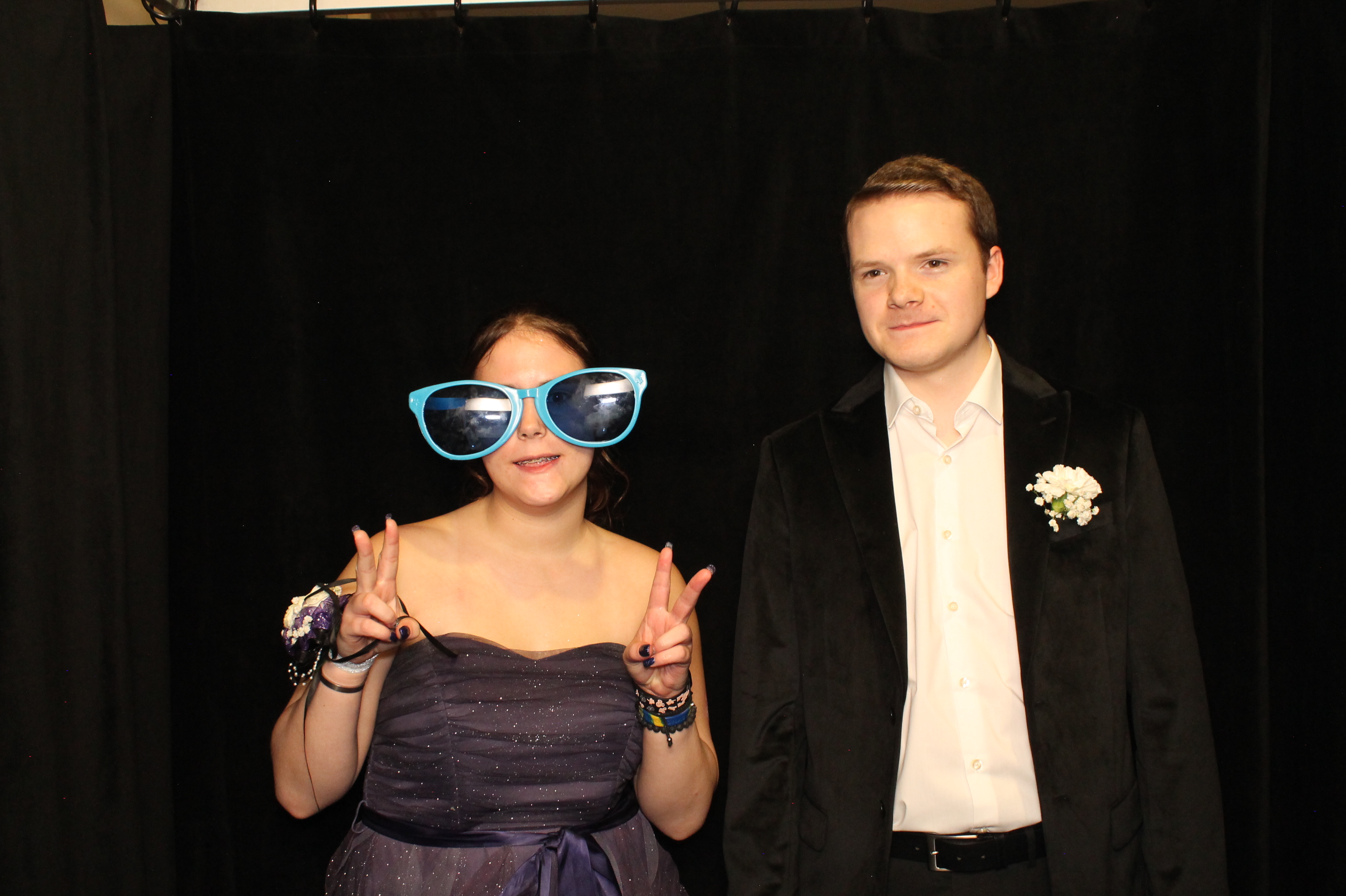 LHS Prom | View more photos from the event at gallery.photoboothcincy.com/u/PhotoBoothCincy/LHS-Prom-0