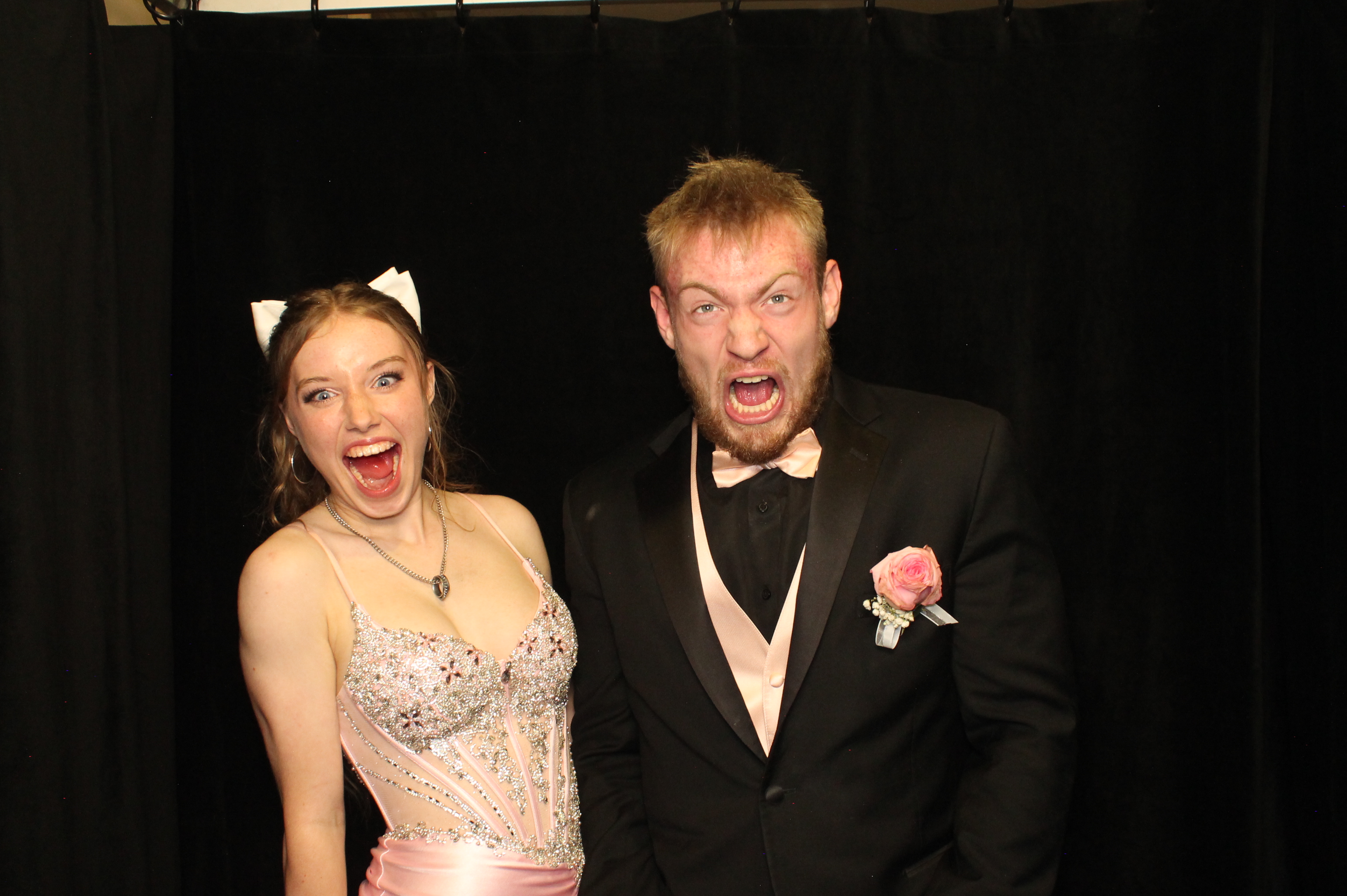 LHS Prom | View more photos from the event at gallery.photoboothcincy.com/u/PhotoBoothCincy/LHS-Prom-0