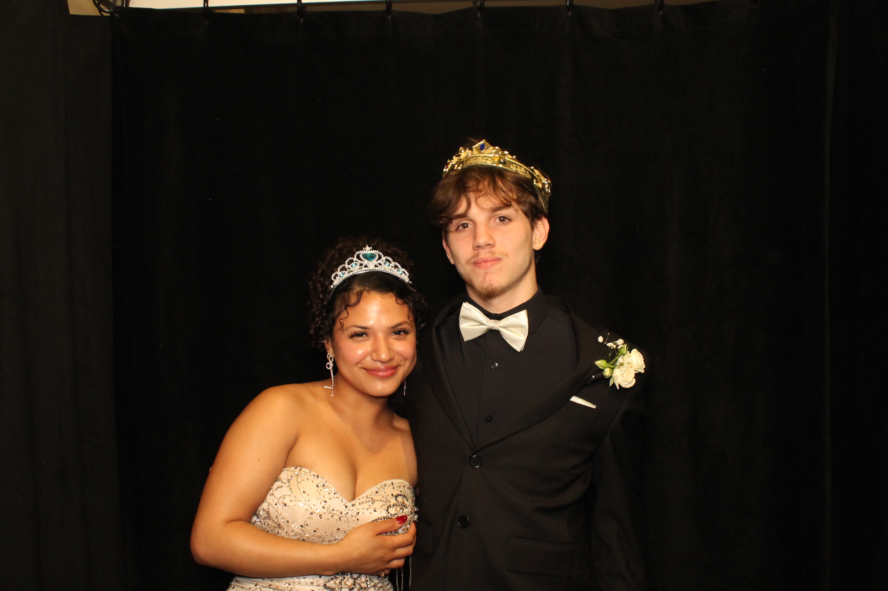LHS Prom | View more photos from the event at gallery.photoboothcincy.com/u/PhotoBoothCincy/LHS-Prom-0