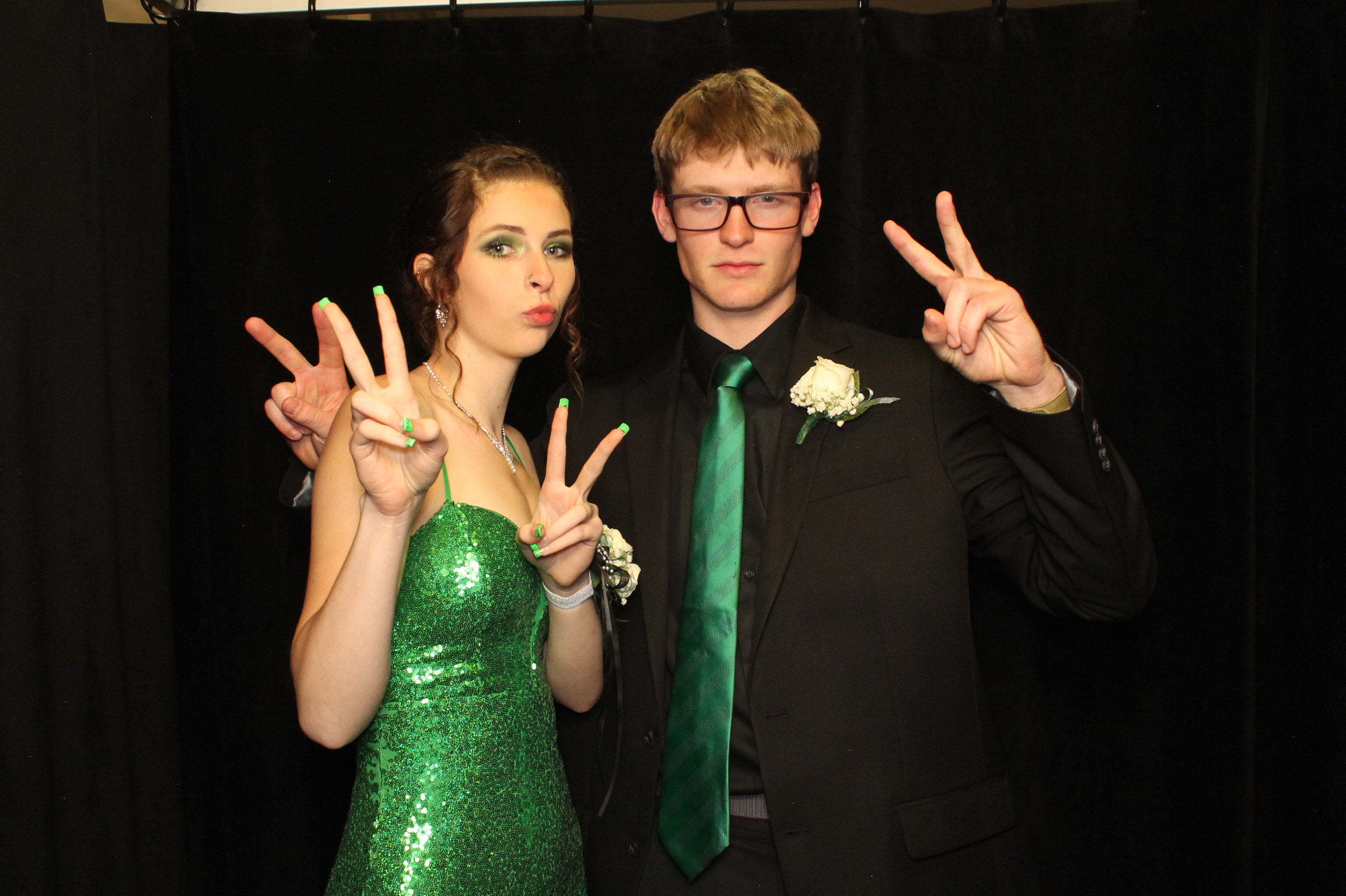 LHS Prom | View more photos from the event at gallery.photoboothcincy.com/u/PhotoBoothCincy/LHS-Prom-0