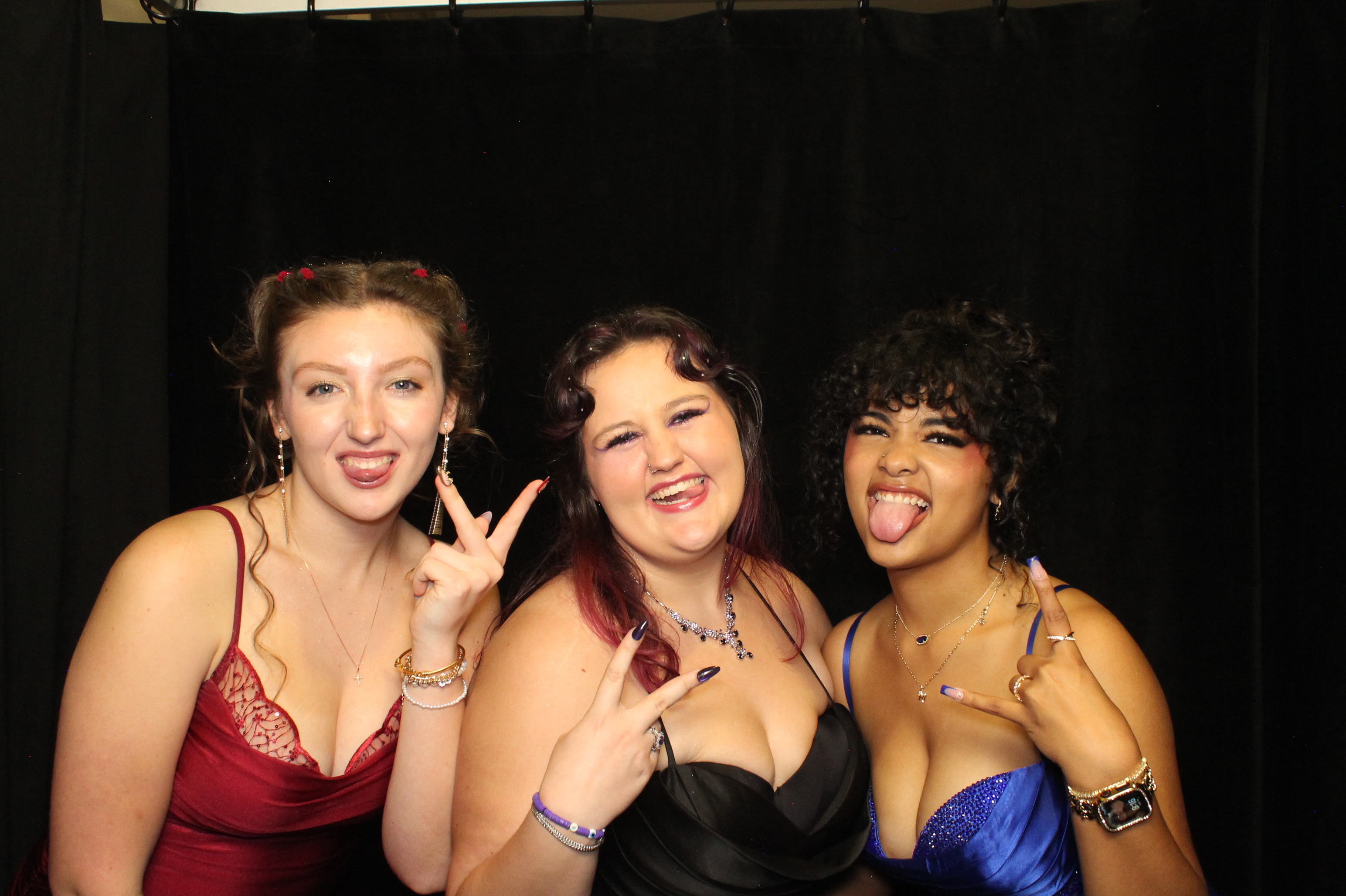LHS Prom | View more photos from the event at gallery.photoboothcincy.com/u/PhotoBoothCincy/LHS-Prom-0