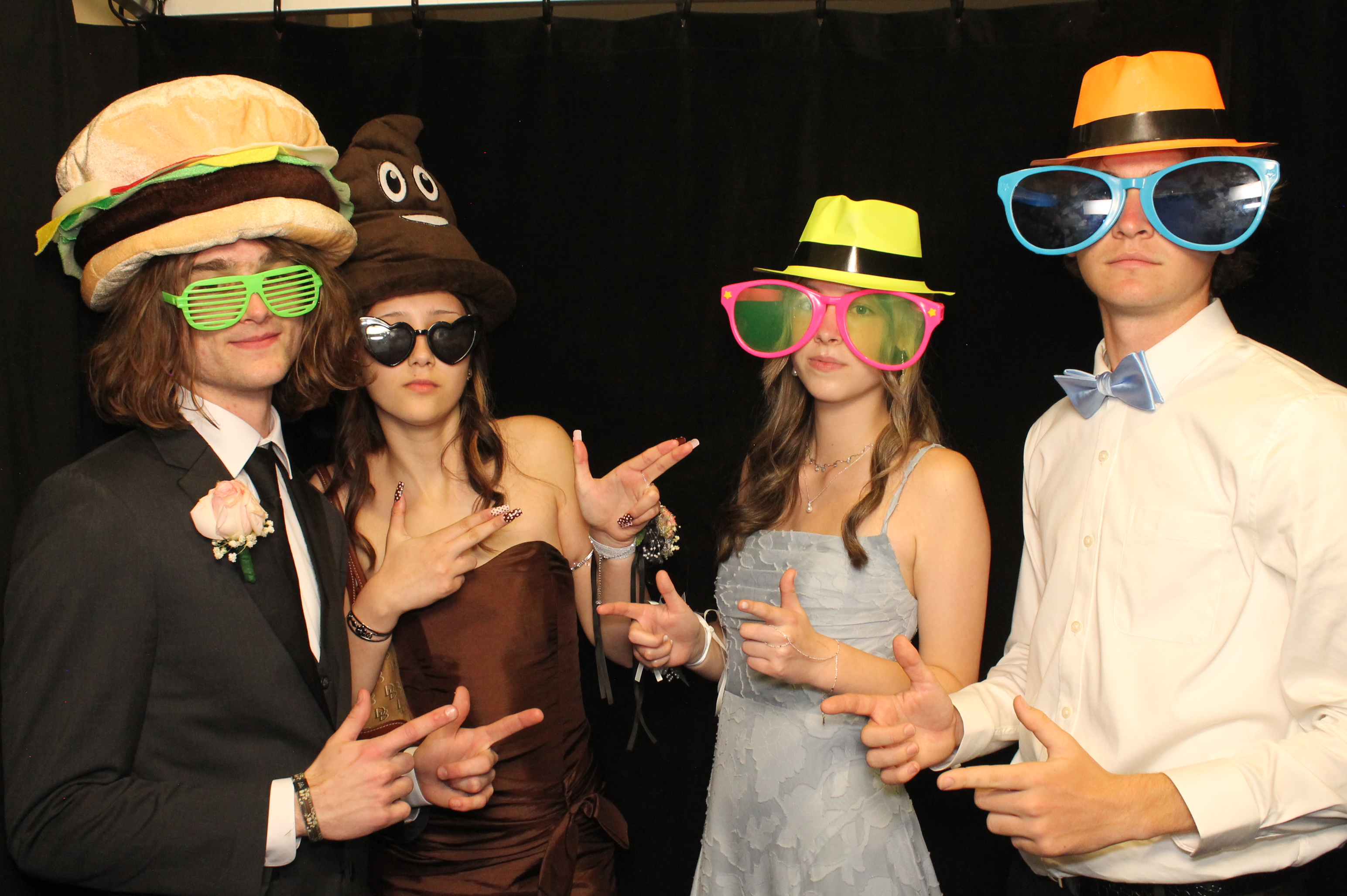 LHS Prom | View more photos from the event at gallery.photoboothcincy.com/u/PhotoBoothCincy/LHS-Prom-0