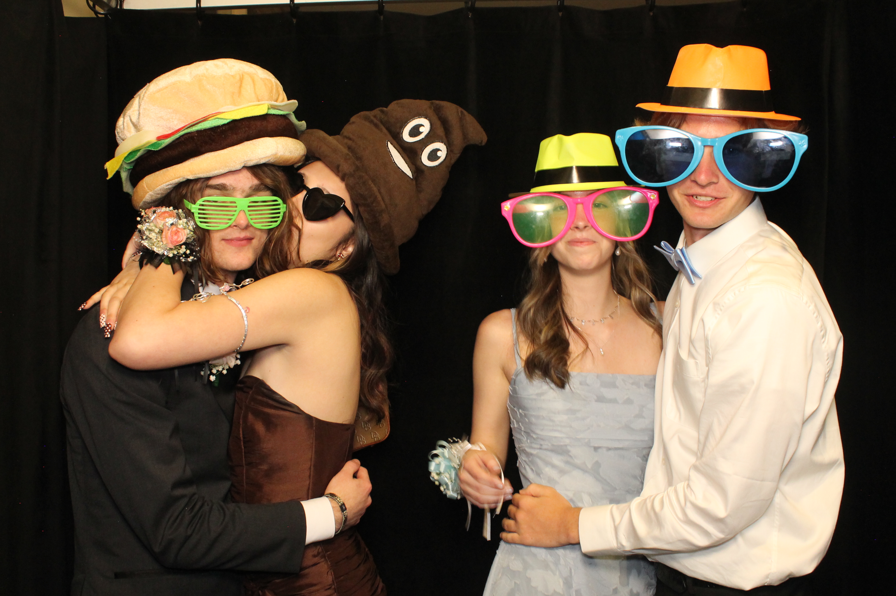 LHS Prom | View more photos from the event at gallery.photoboothcincy.com/u/PhotoBoothCincy/LHS-Prom-0