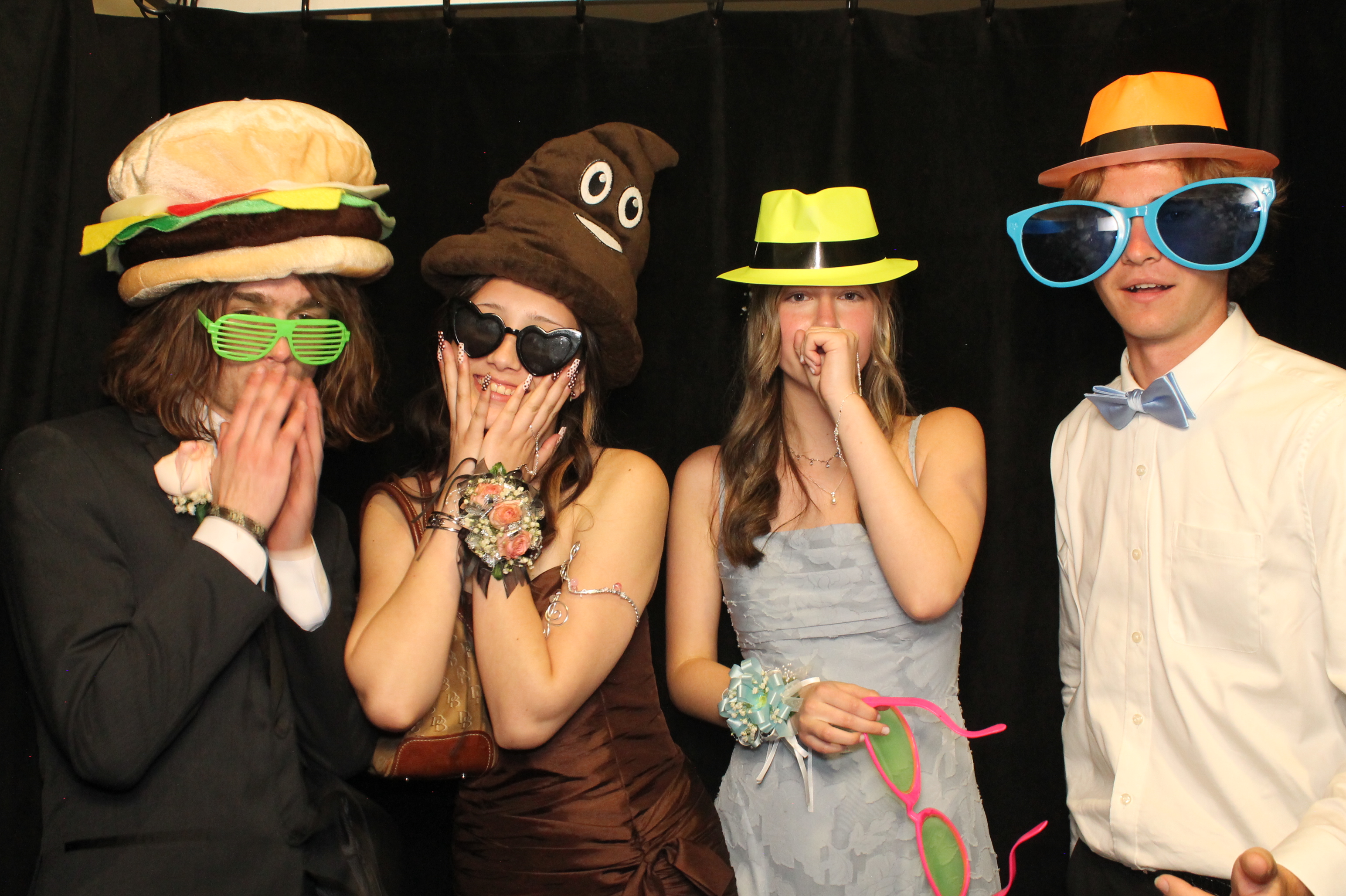 LHS Prom | View more photos from the event at gallery.photoboothcincy.com/u/PhotoBoothCincy/LHS-Prom-0