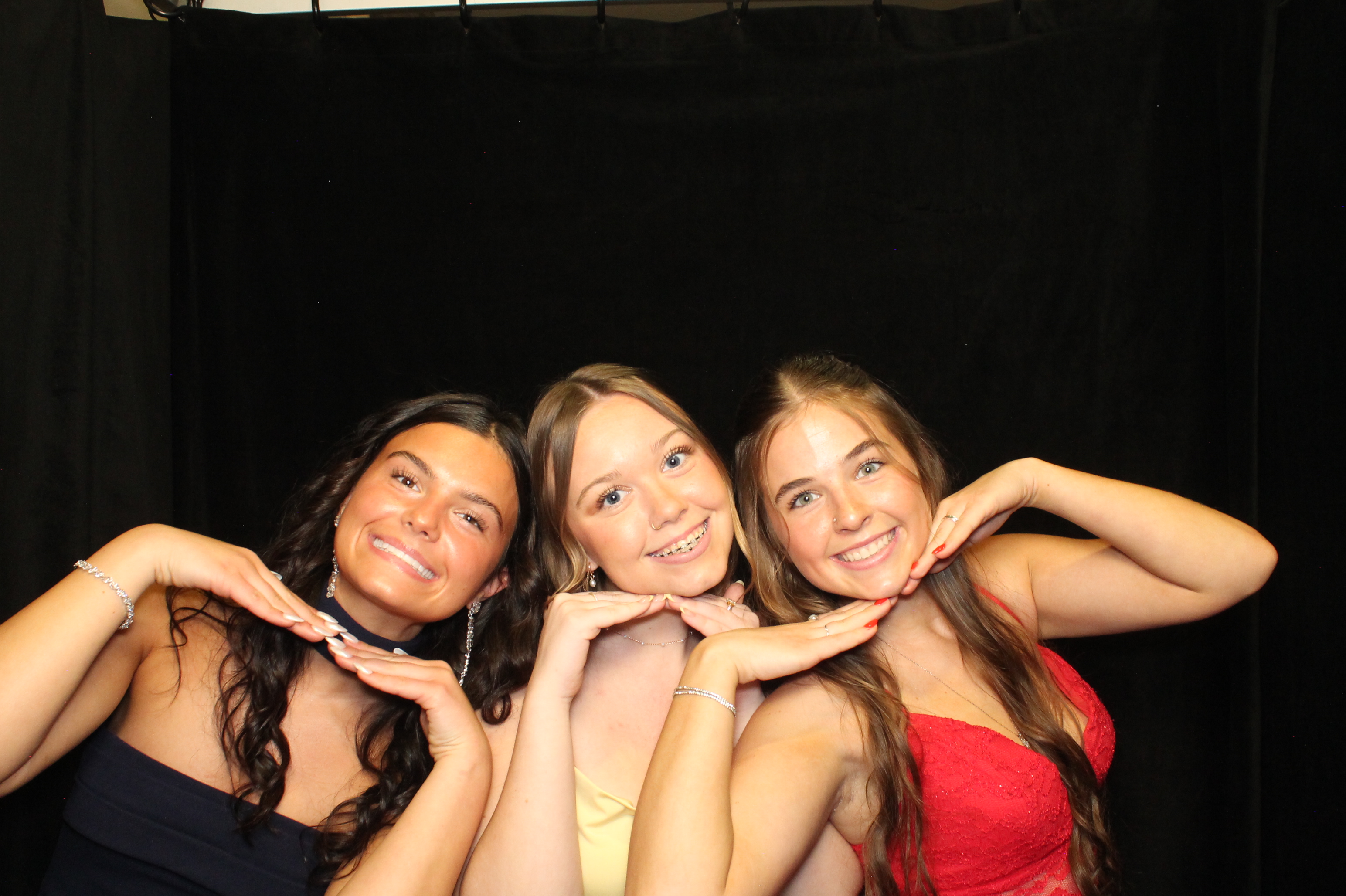 LHS Prom | View more photos from the event at gallery.photoboothcincy.com/u/PhotoBoothCincy/LHS-Prom-0