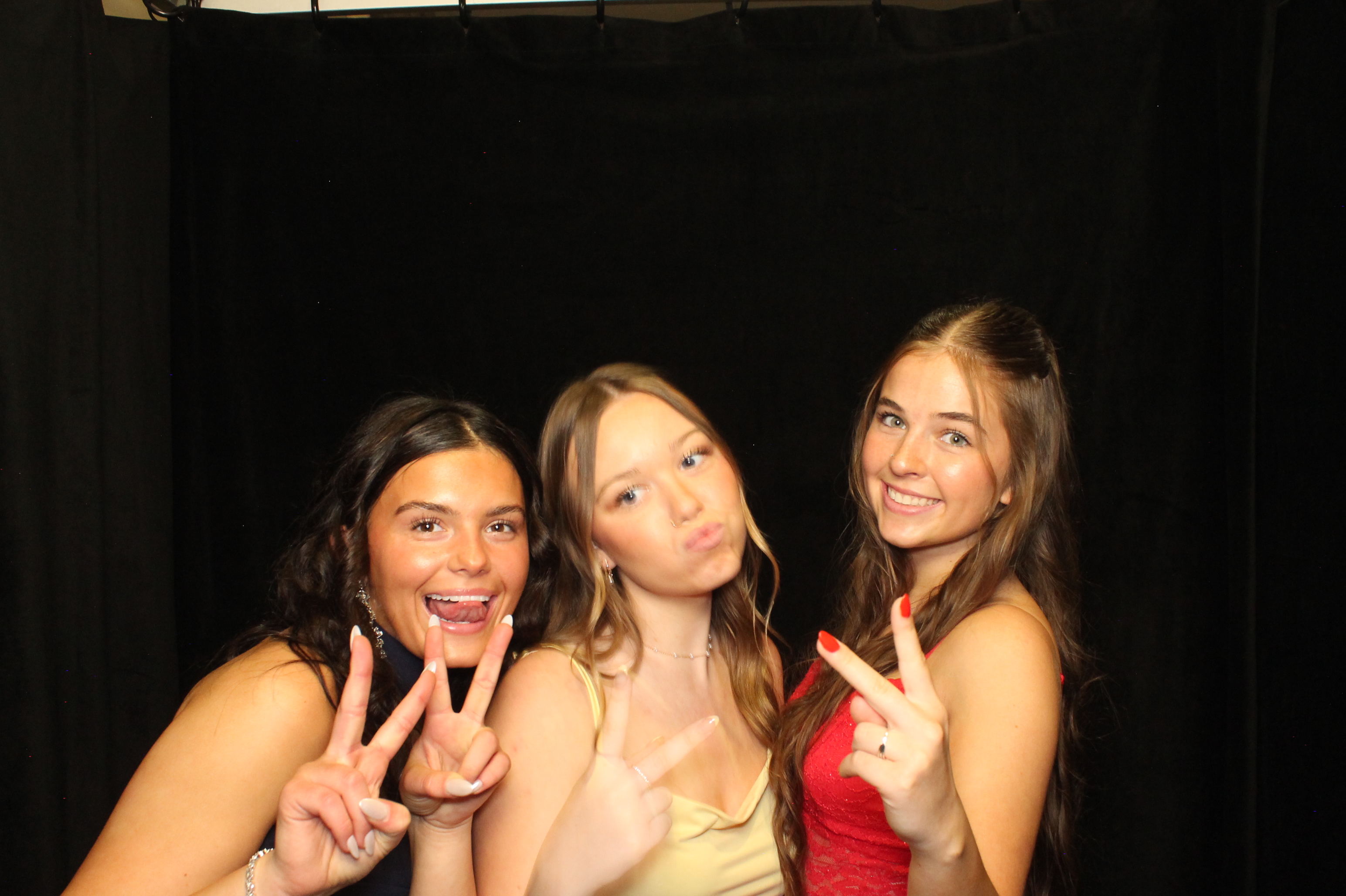 LHS Prom | View more photos from the event at gallery.photoboothcincy.com/u/PhotoBoothCincy/LHS-Prom-0