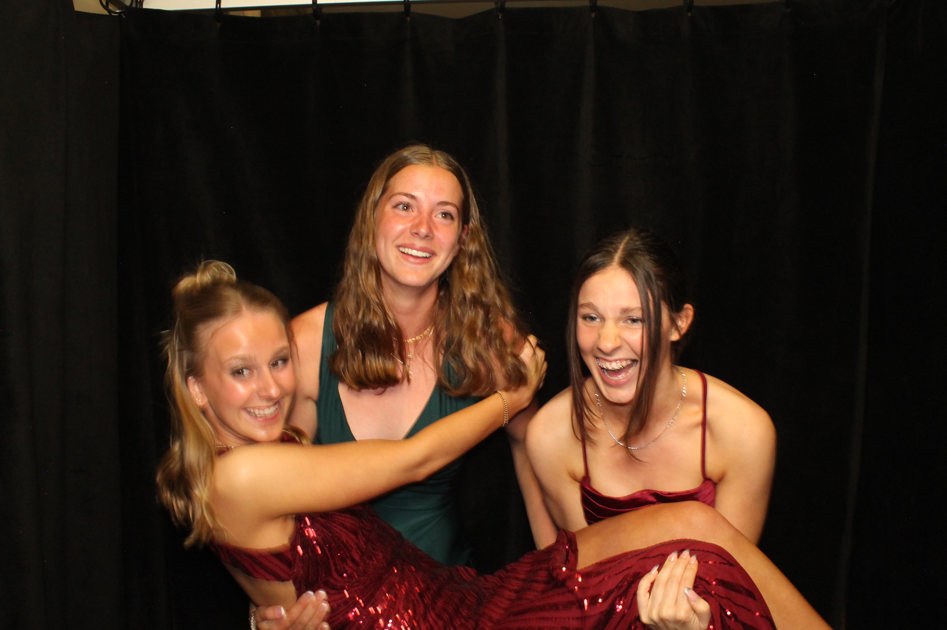 LHS Prom | View more photos from the event at gallery.photoboothcincy.com/u/PhotoBoothCincy/LHS-Prom-0
