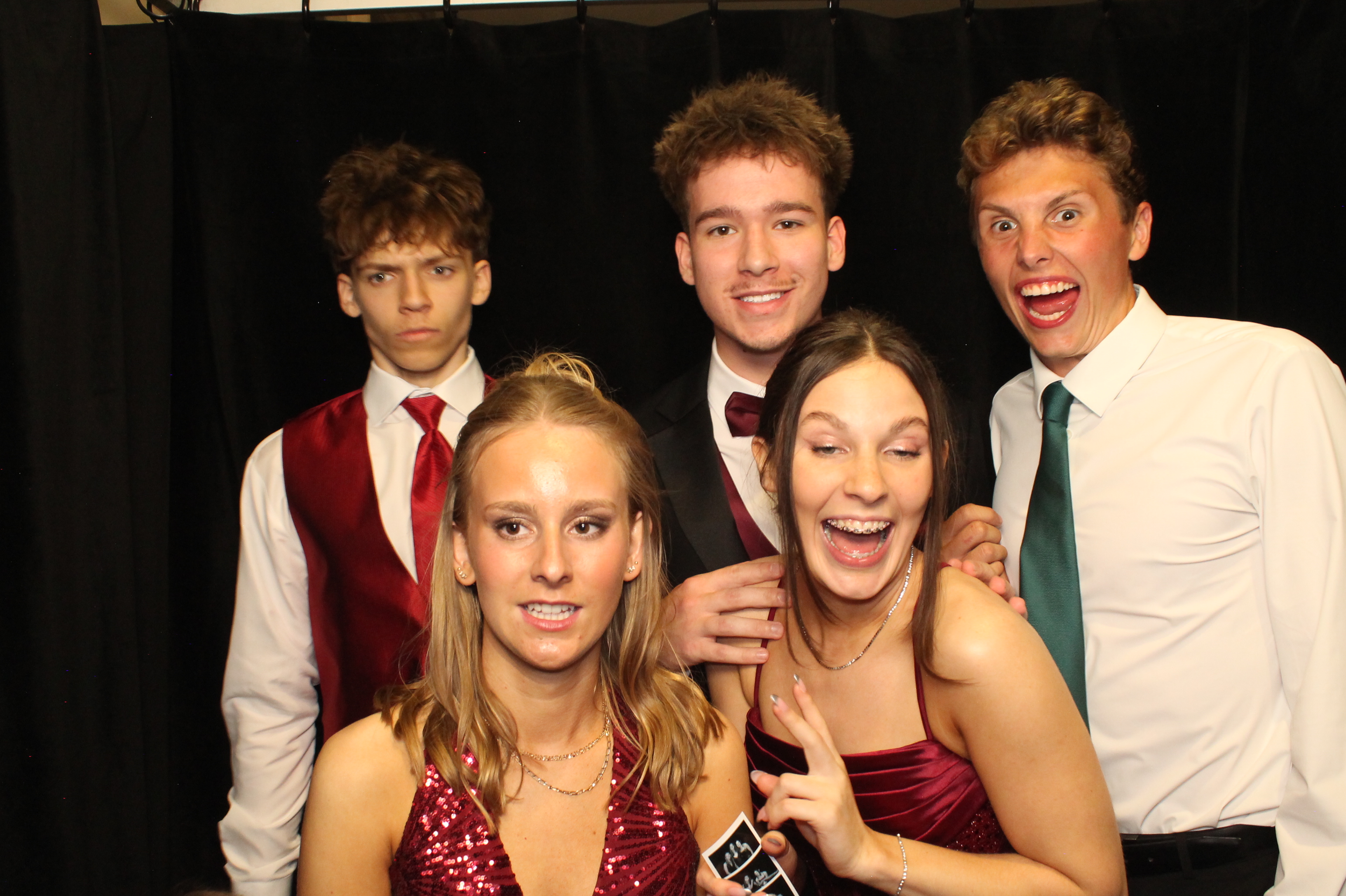 LHS Prom | View more photos from the event at gallery.photoboothcincy.com/u/PhotoBoothCincy/LHS-Prom-0
