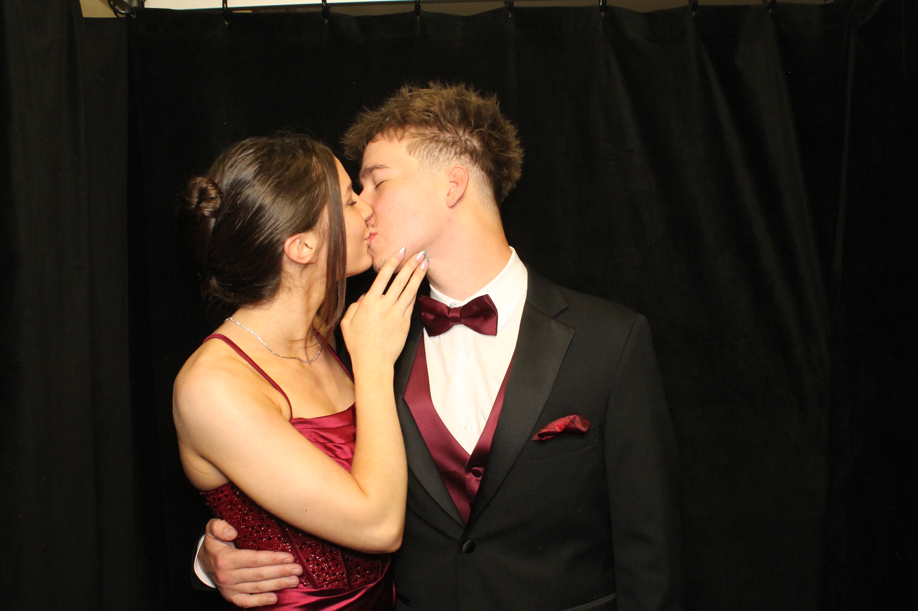 LHS Prom | View more photos from the event at gallery.photoboothcincy.com/u/PhotoBoothCincy/LHS-Prom-0