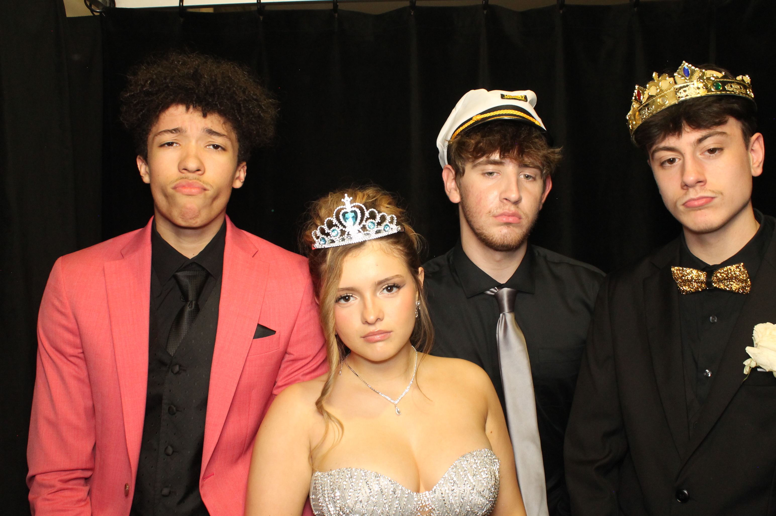 LHS Prom | View more photos from the event at gallery.photoboothcincy.com/u/PhotoBoothCincy/LHS-Prom-0