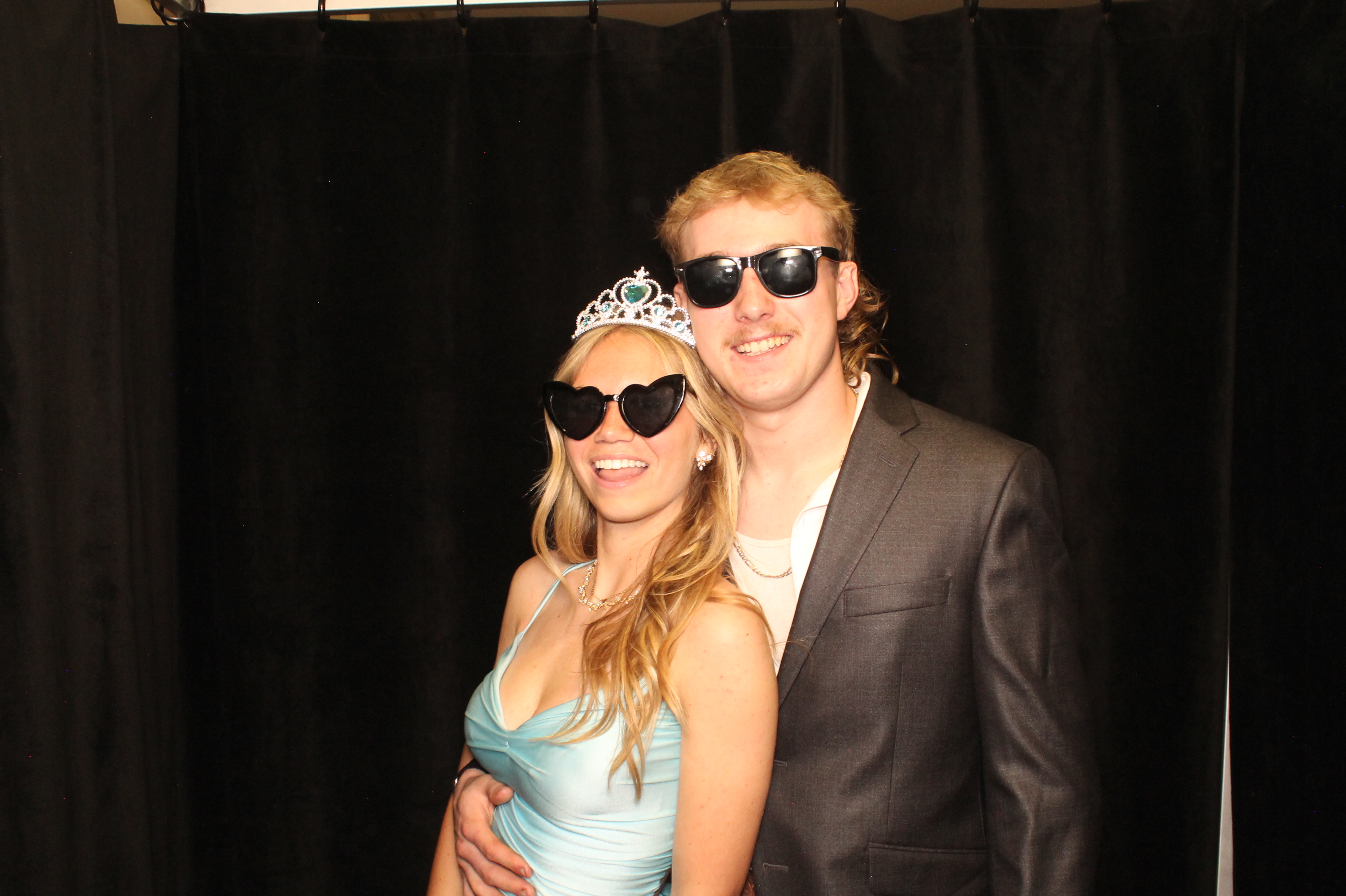 LHS Prom | View more photos from the event at gallery.photoboothcincy.com/u/PhotoBoothCincy/LHS-Prom-0