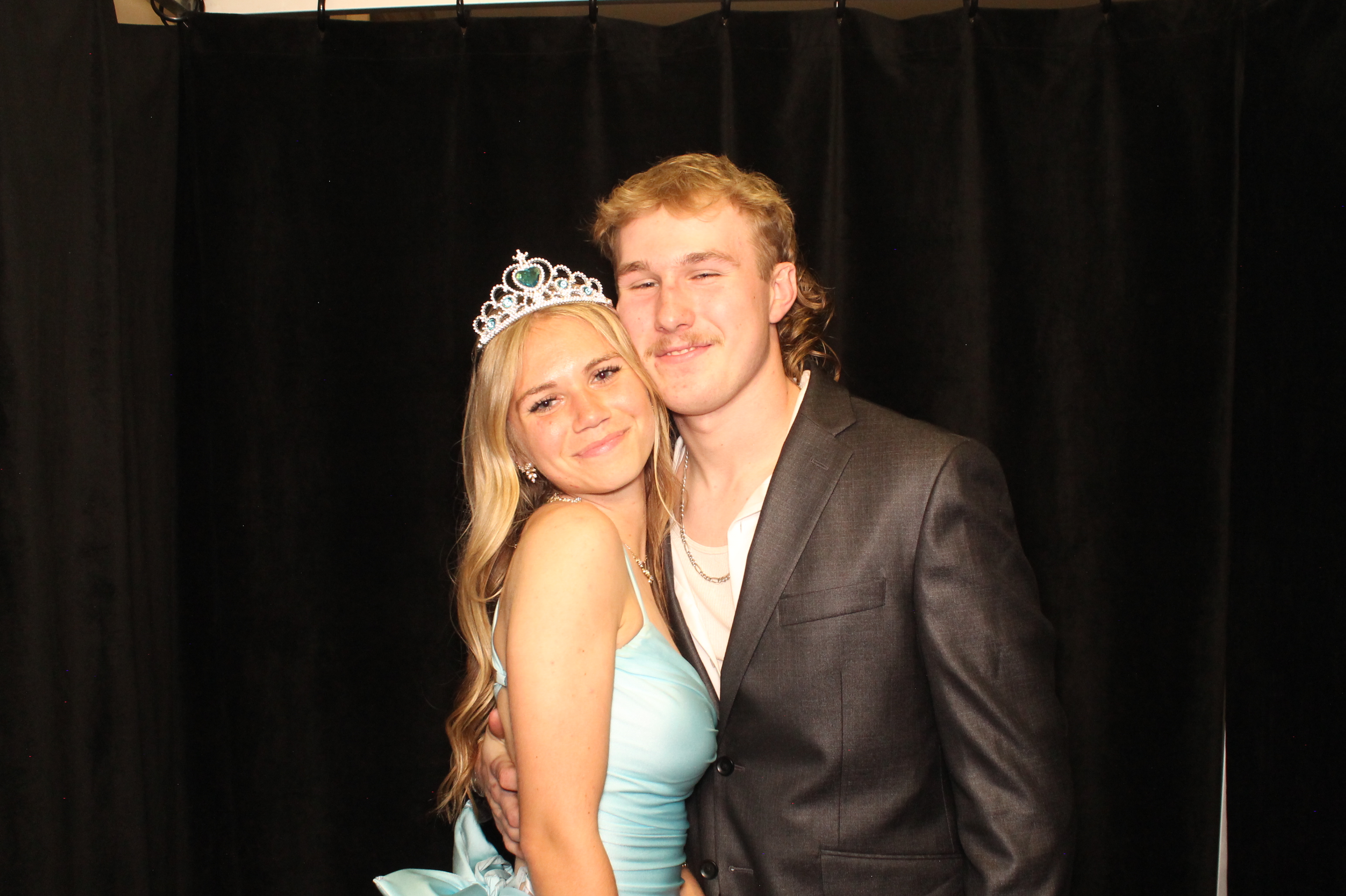 LHS Prom | View more photos from the event at gallery.photoboothcincy.com/u/PhotoBoothCincy/LHS-Prom-0