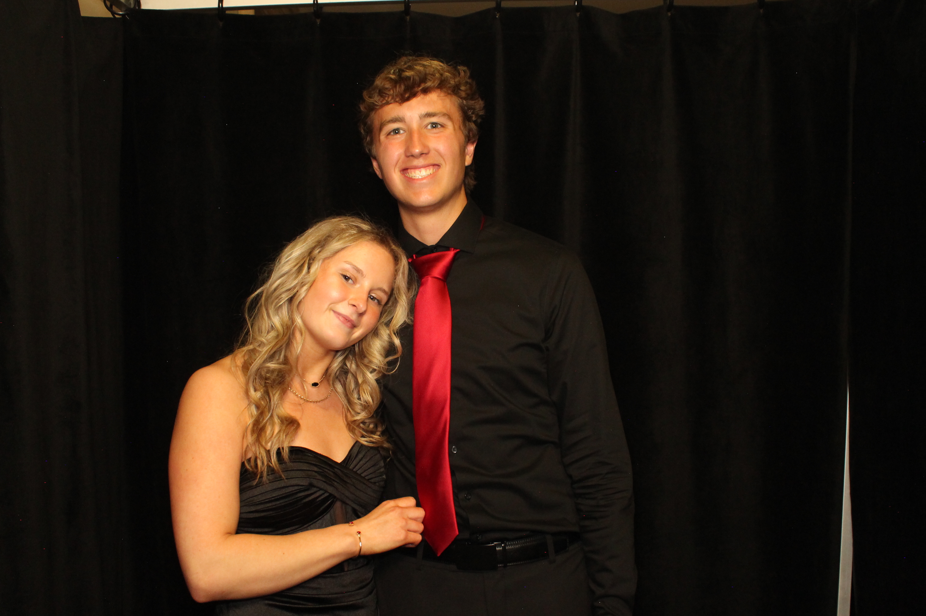 LHS Prom | View more photos from the event at gallery.photoboothcincy.com/u/PhotoBoothCincy/LHS-Prom-0