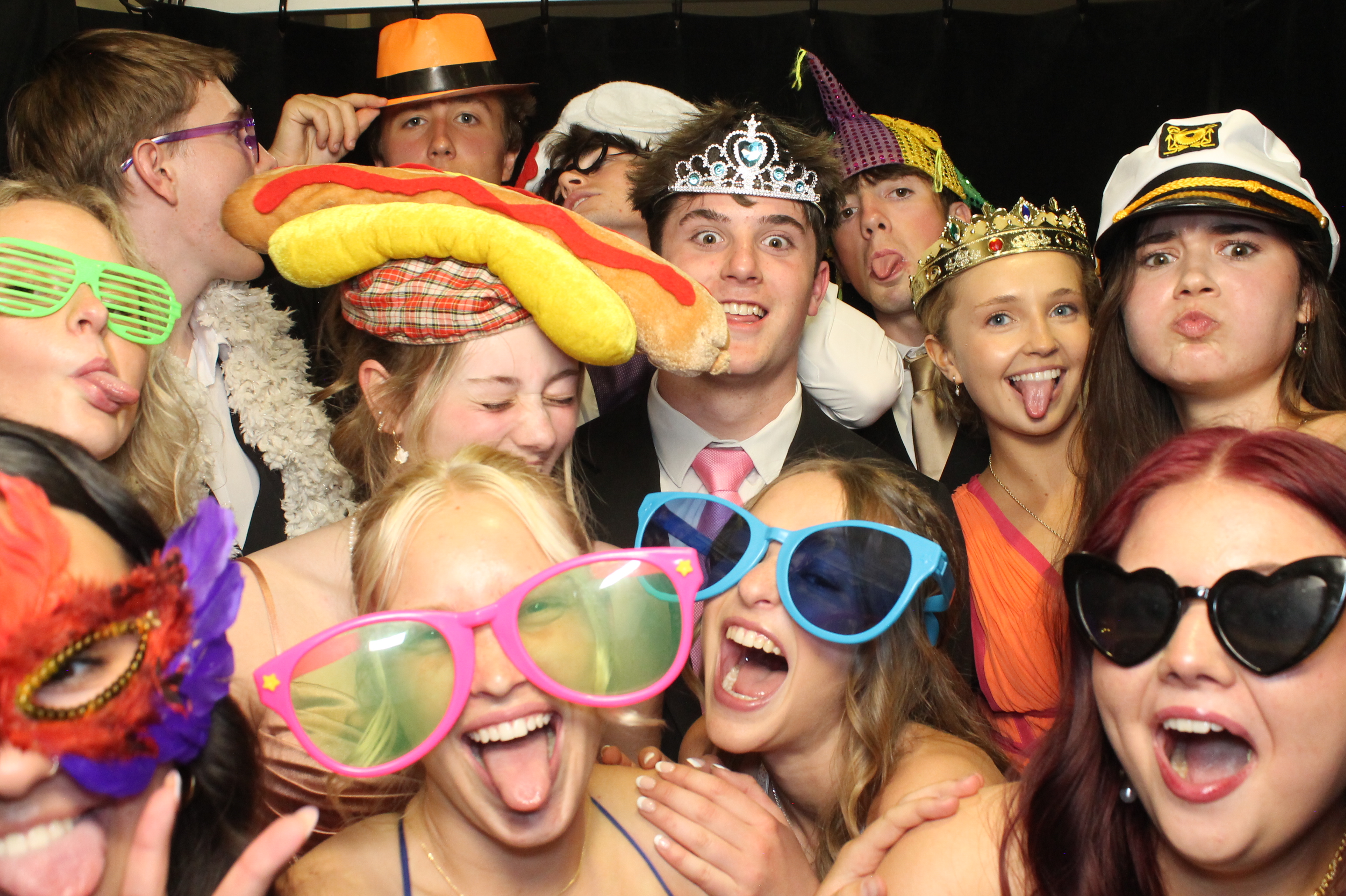LHS Prom | View more photos from the event at gallery.photoboothcincy.com/u/PhotoBoothCincy/LHS-Prom-0