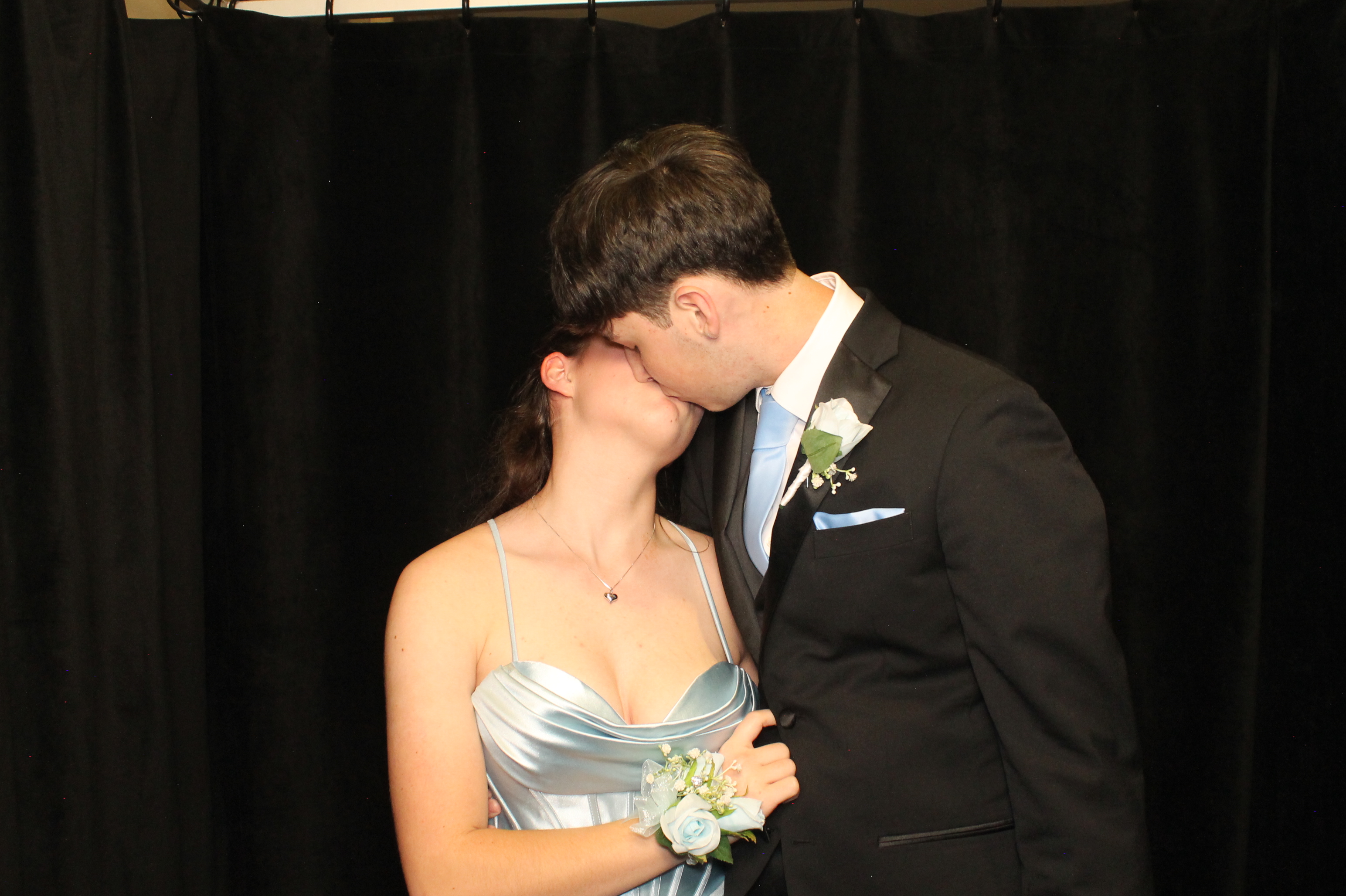 LHS Prom | View more photos from the event at gallery.photoboothcincy.com/u/PhotoBoothCincy/LHS-Prom-0