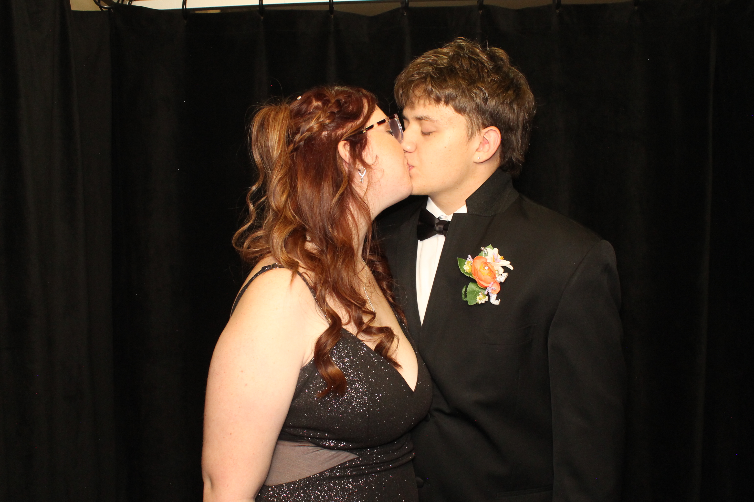 LHS Prom | View more photos from the event at gallery.photoboothcincy.com/u/PhotoBoothCincy/LHS-Prom-0
