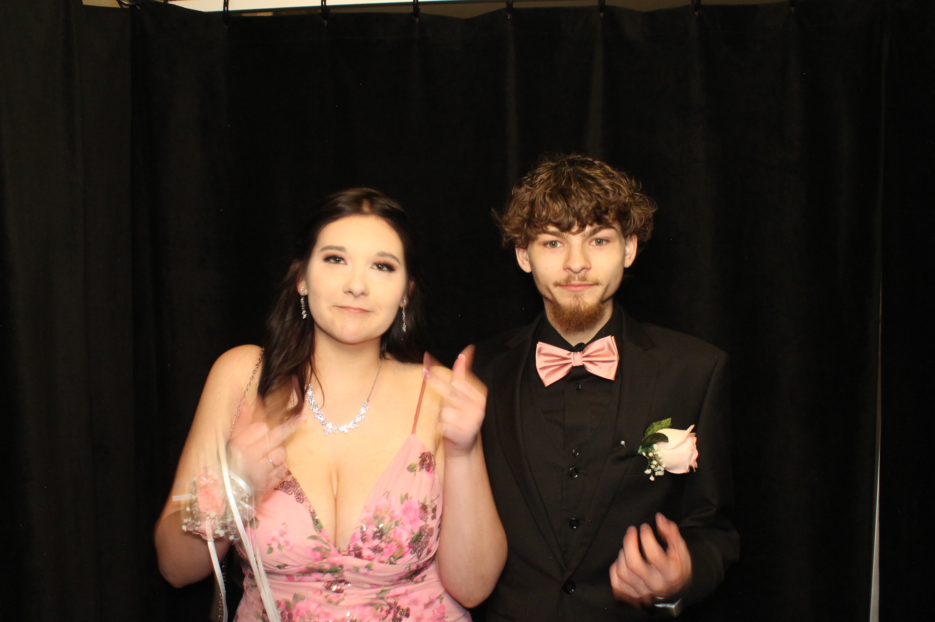 LHS Prom | View more photos from the event at gallery.photoboothcincy.com/u/PhotoBoothCincy/LHS-Prom-0
