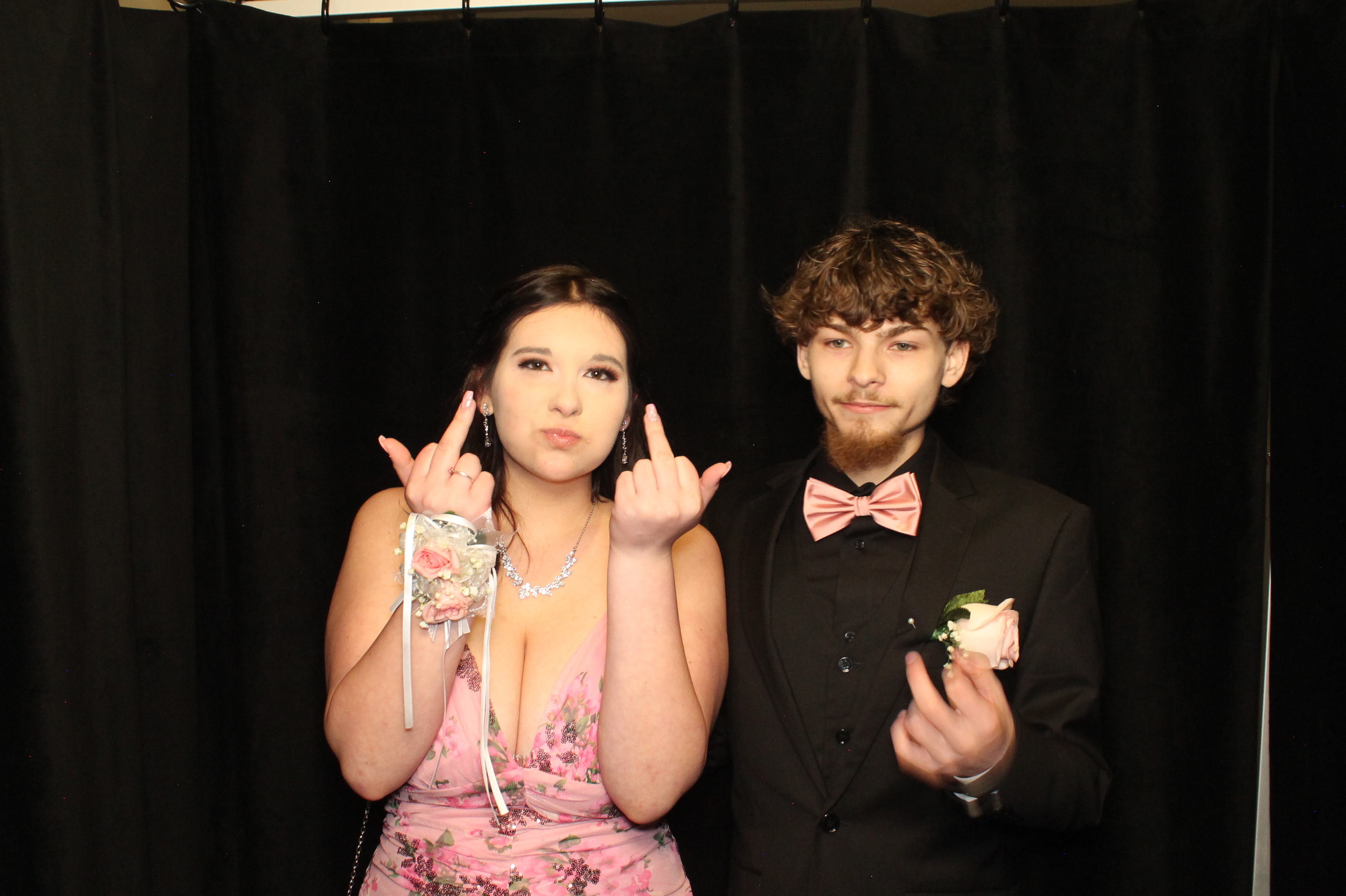 LHS Prom | View more photos from the event at gallery.photoboothcincy.com/u/PhotoBoothCincy/LHS-Prom-0
