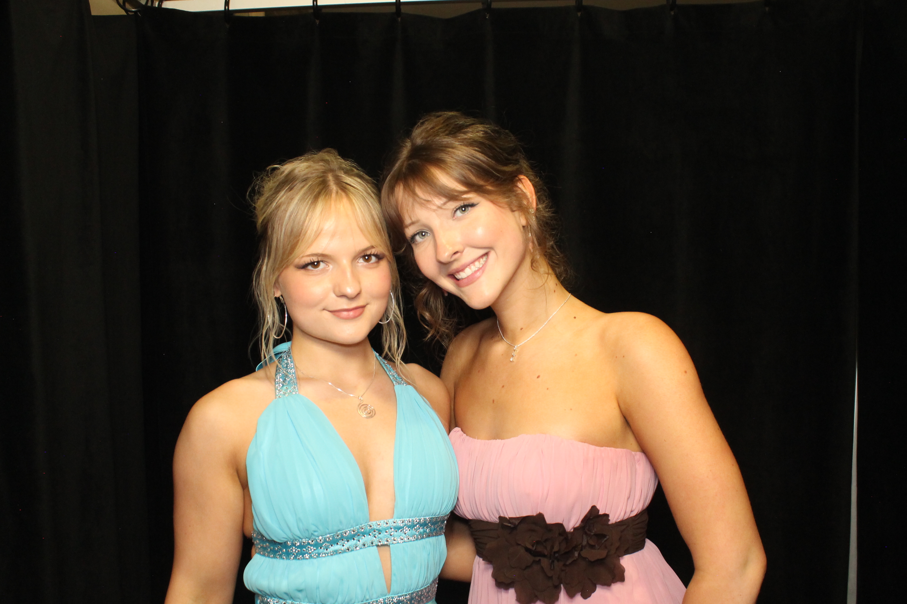LHS Prom | View more photos from the event at gallery.photoboothcincy.com/u/PhotoBoothCincy/LHS-Prom-0