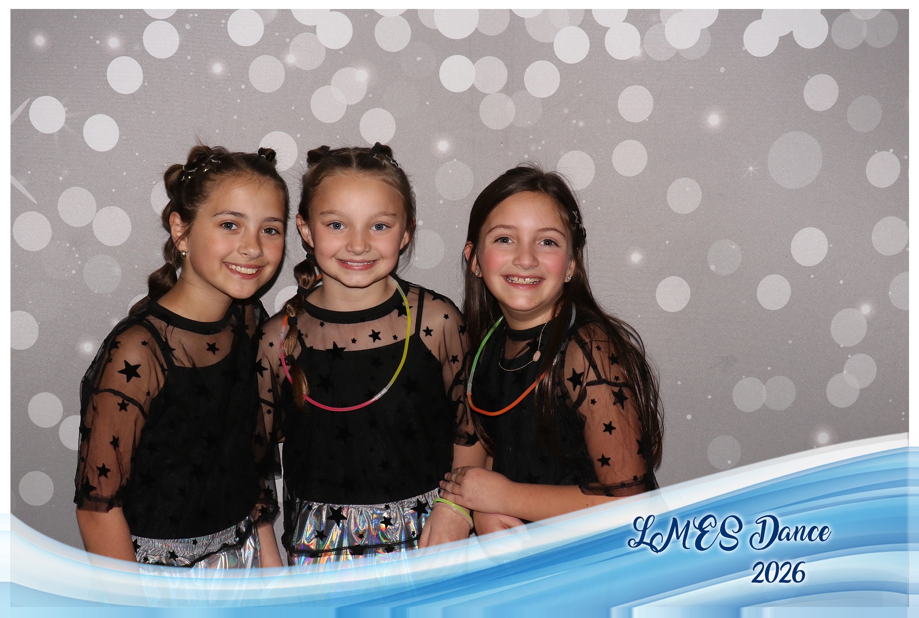 LMES Dance 2026 | View more photos from the event at gallery.photoboothcincy.com/u/PhotoBoothCincy/LMES-Dance-2026